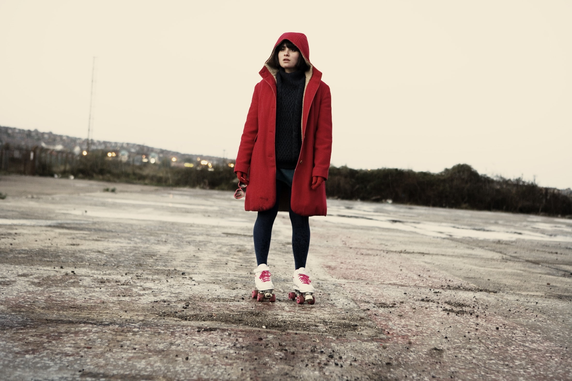 roller skates, 1080P, full length, beautiful woman, red, real people, nature, hood - clothing, front view, clothing, leisure activity, Yasmin Paige, young women, HD Wallpaper