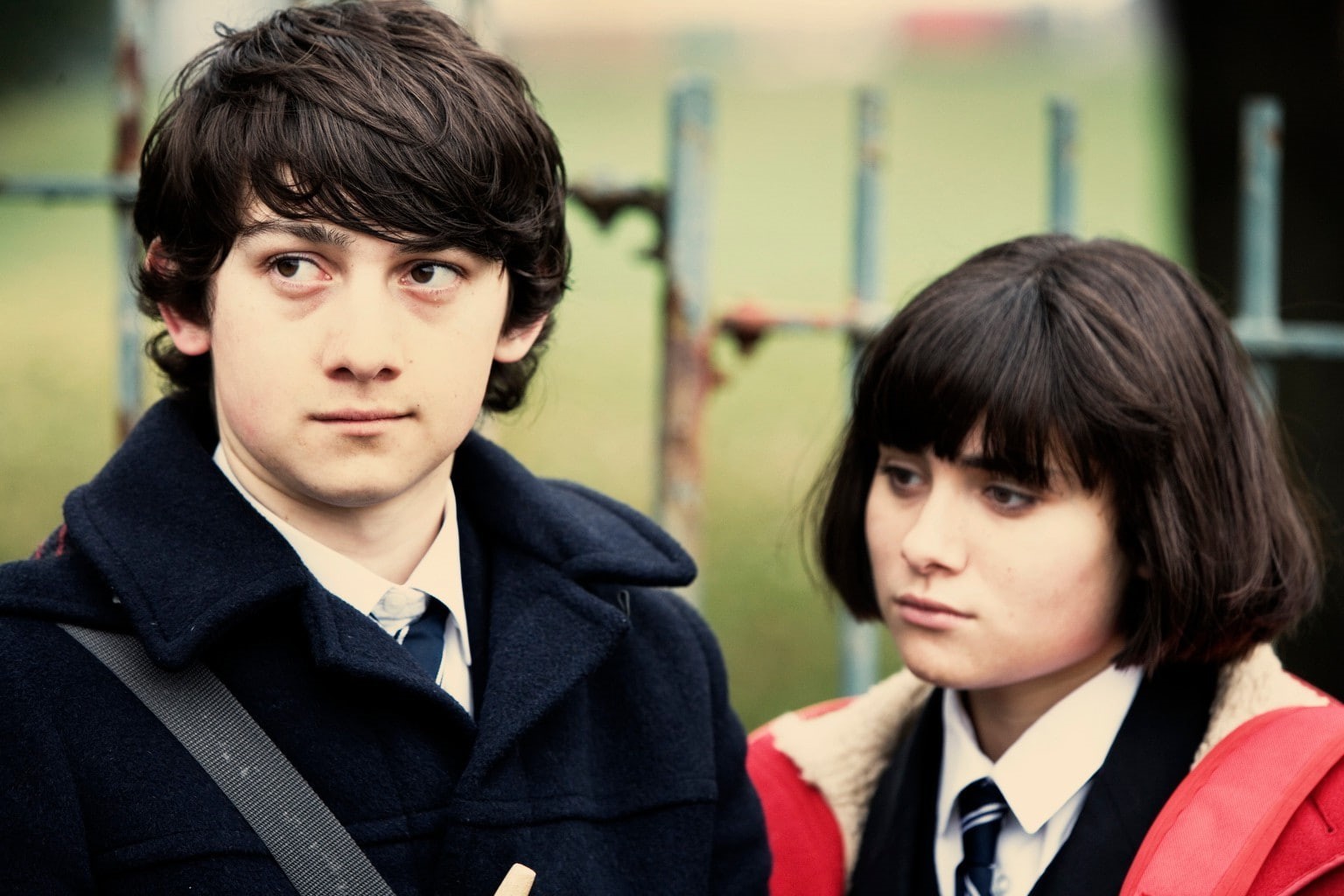 males, teenager, portrait, jordana bevan yasmin paige oliver tate craig roberts submarine movie, teenage boys, depression - sadness, men, young adult, togetherness, HD Wallpaper