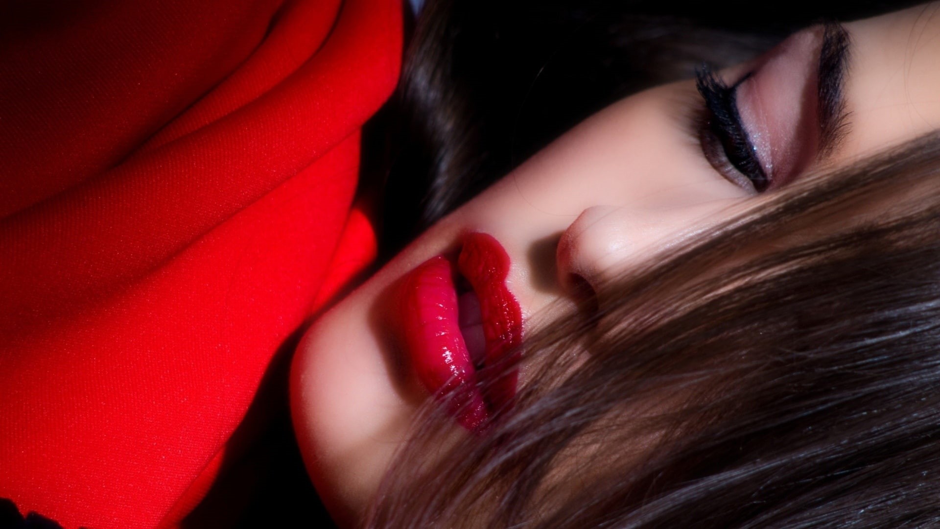 1080P, juicy-lips, woman-girl-sexy-brunette-lips-lipstick, face, HD Wallpaper