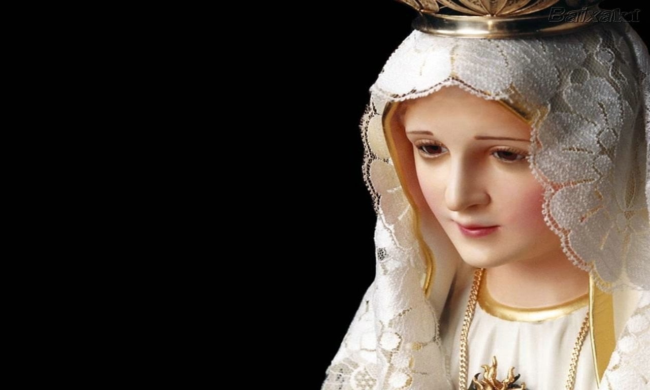 720P, hairstyle, human face, beautiful woman, copy space, Mary (Mother of Jesus), one person, studio shot, indoors, black background, headshot, gold colored, HD Wallpaper