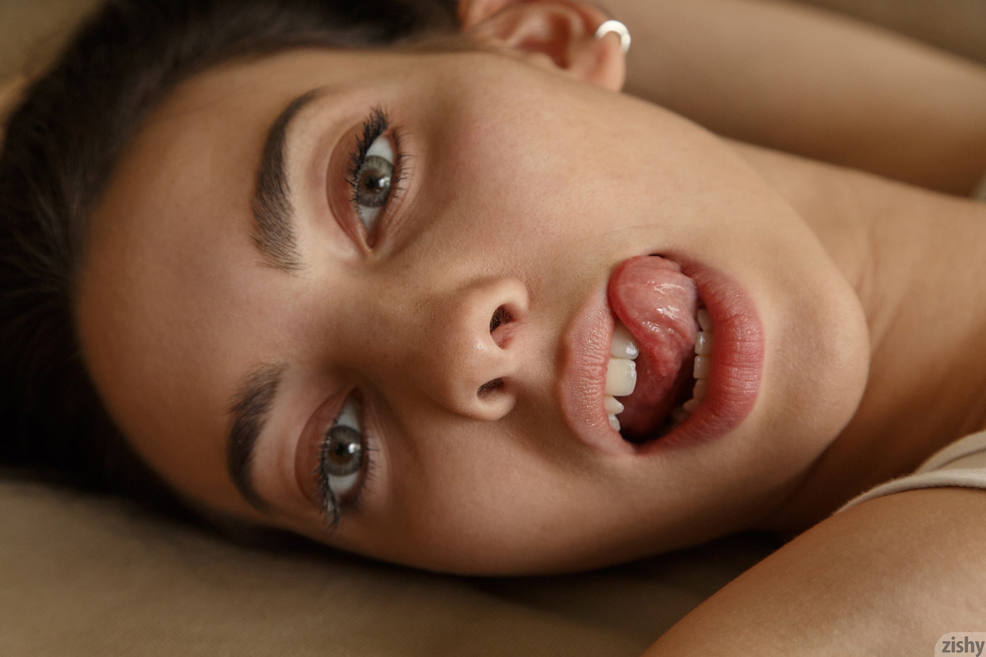 open mouth, zishy, tongue out, women, smiling, eyes, teeth, 1080P, HD Wallpaper