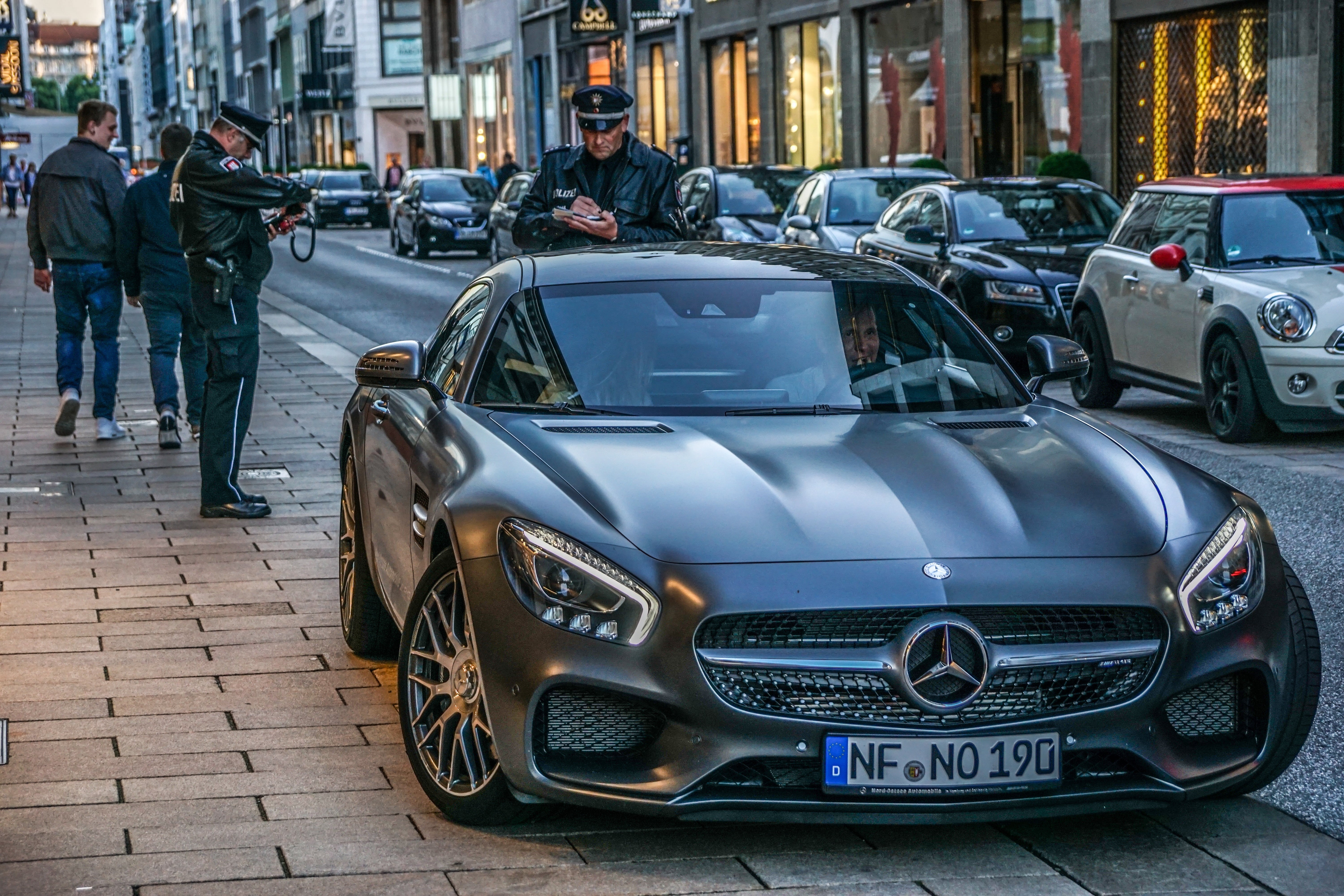 incidental people, benz, headlight, reeperbahn, mode of transportation, car, close, transportation, super sports car, retro styled, photography, daytime, HD Wallpaper