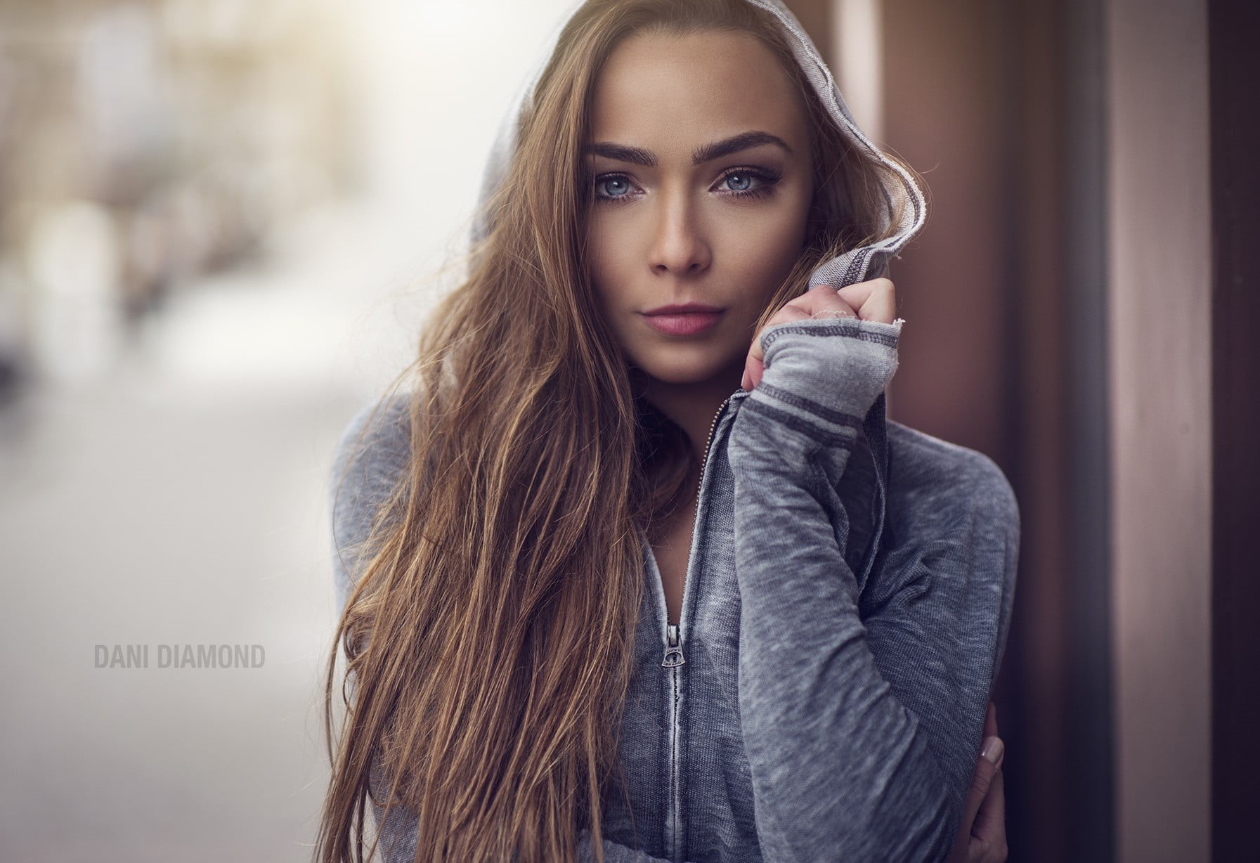 720P, gray, indoors, face, hair, looking at camera, blue eyes, photography, warm clothing, long hair, portrait, woman, one person, straight hair, pink lipstick, HD Wallpaper