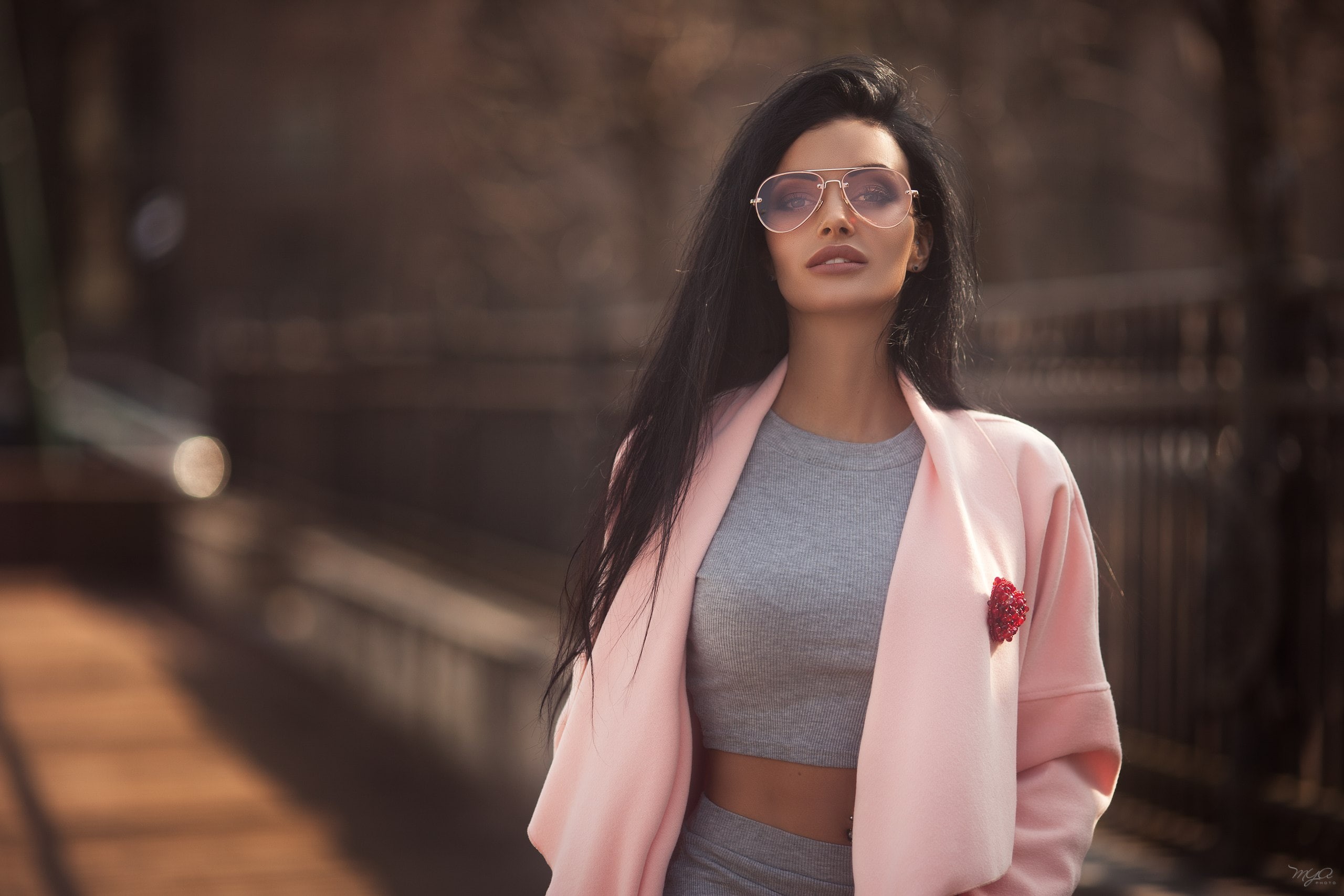 standing, 2K, young adult, hairstyle, portrait, outdoors, glasses, long hair, beautiful woman, hair, women outdoors, front view, casual clothing, real people, HD Wallpaper