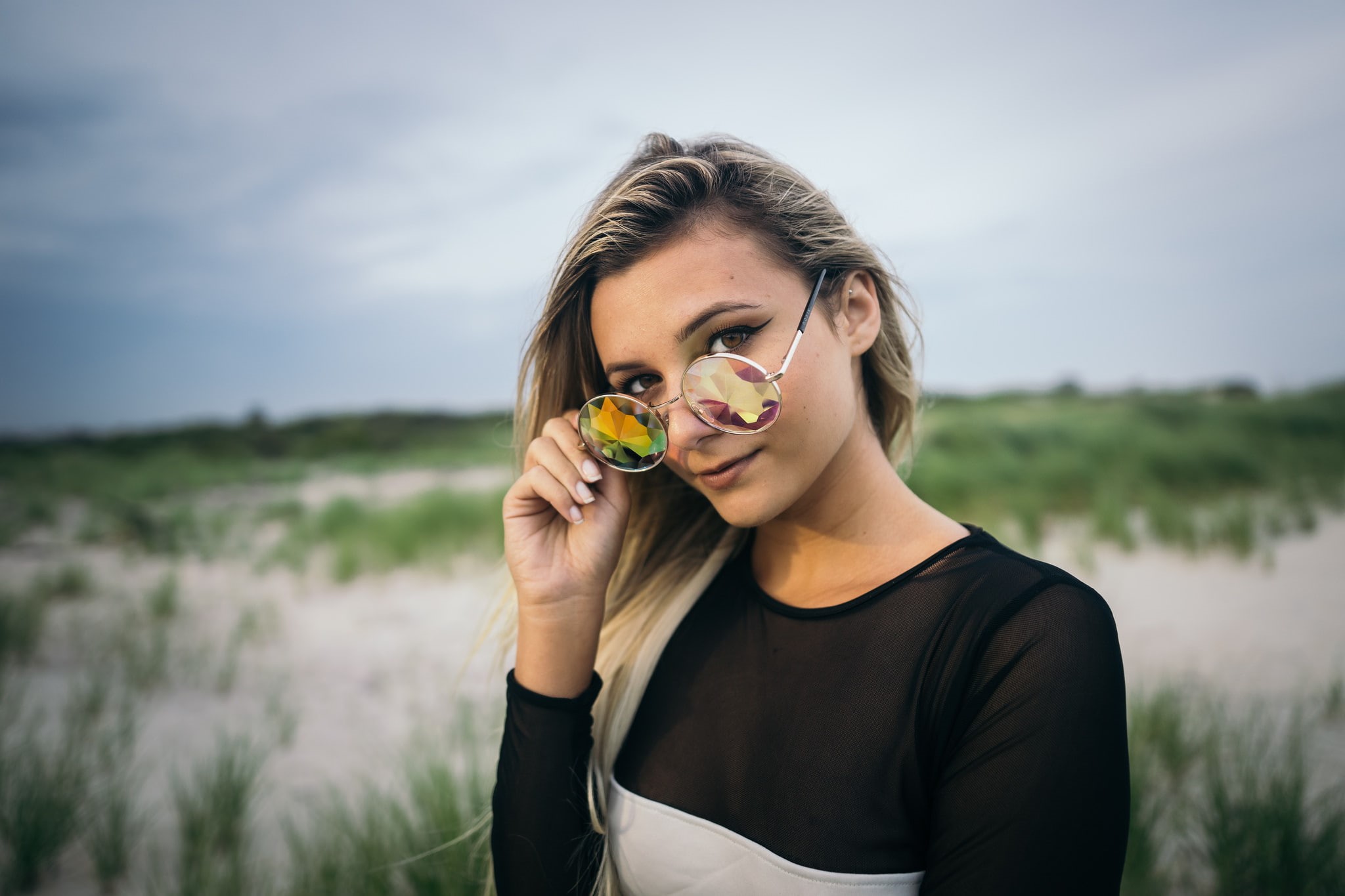 1080P, pierced ear, women outdoors, women, blonde, portrait, Faith Marone, depth of field, women with glasses, HD Wallpaper