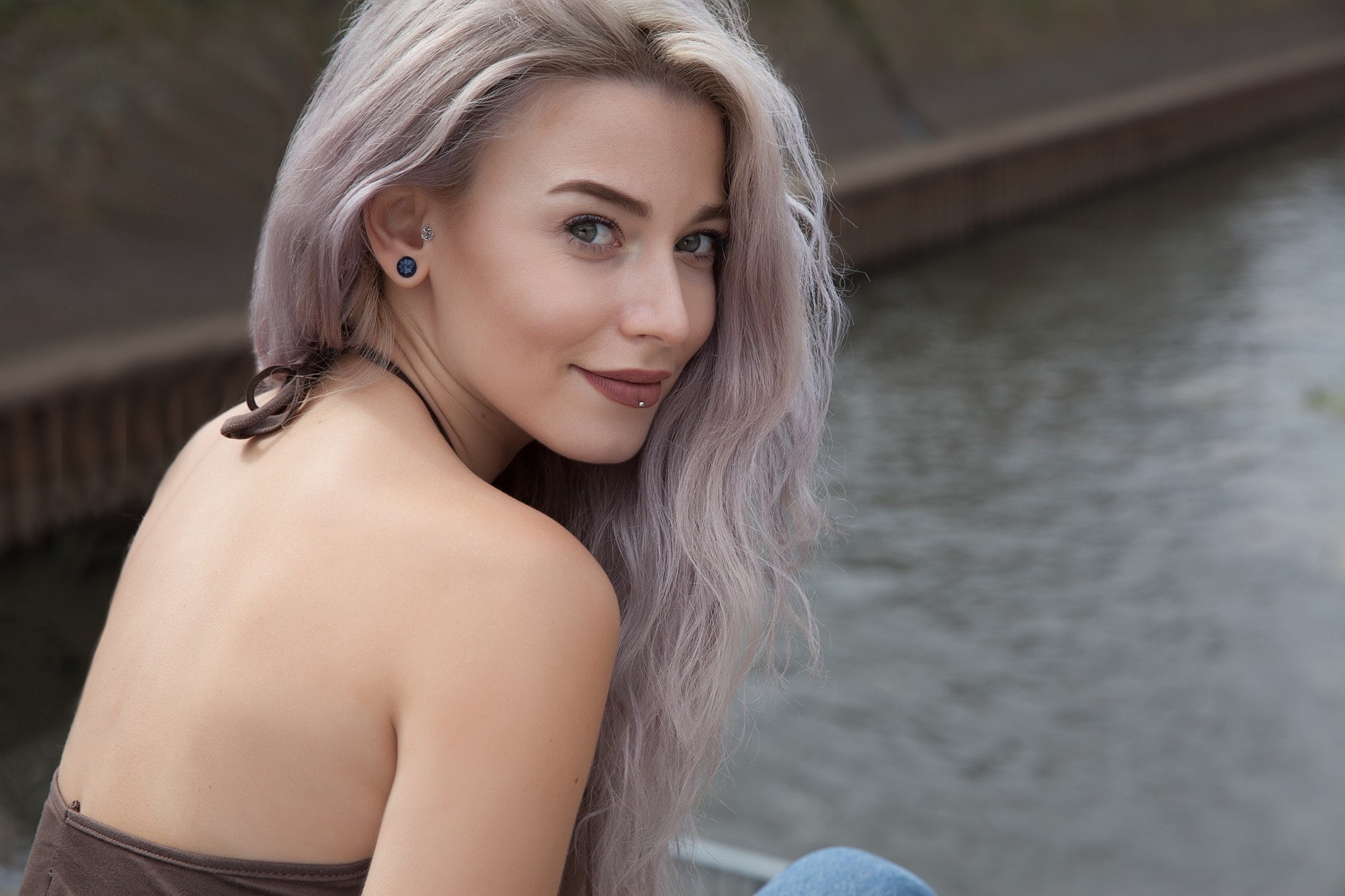 pierced lip, women, depth of field, 1080P, smiling, pierced ears, portrait, streched ears, women outdoors, dyed hair, HD Wallpaper