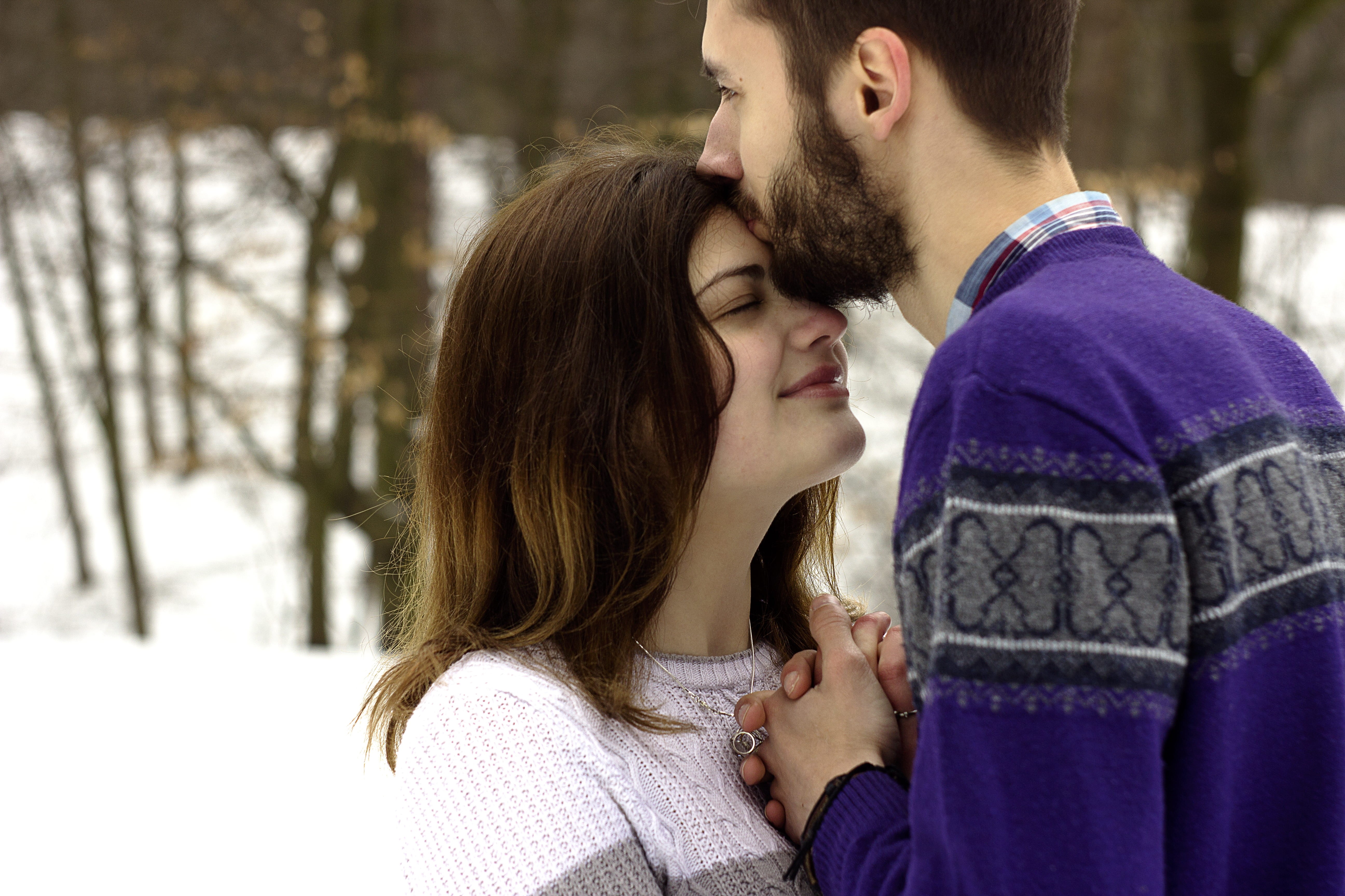love, wear, trees, smile, 5K, people, emotion, togetherness, outdoors, smiling, adult, clothes, bonding, women, adults, in love, heterosexual couple, young women, HD Wallpaper