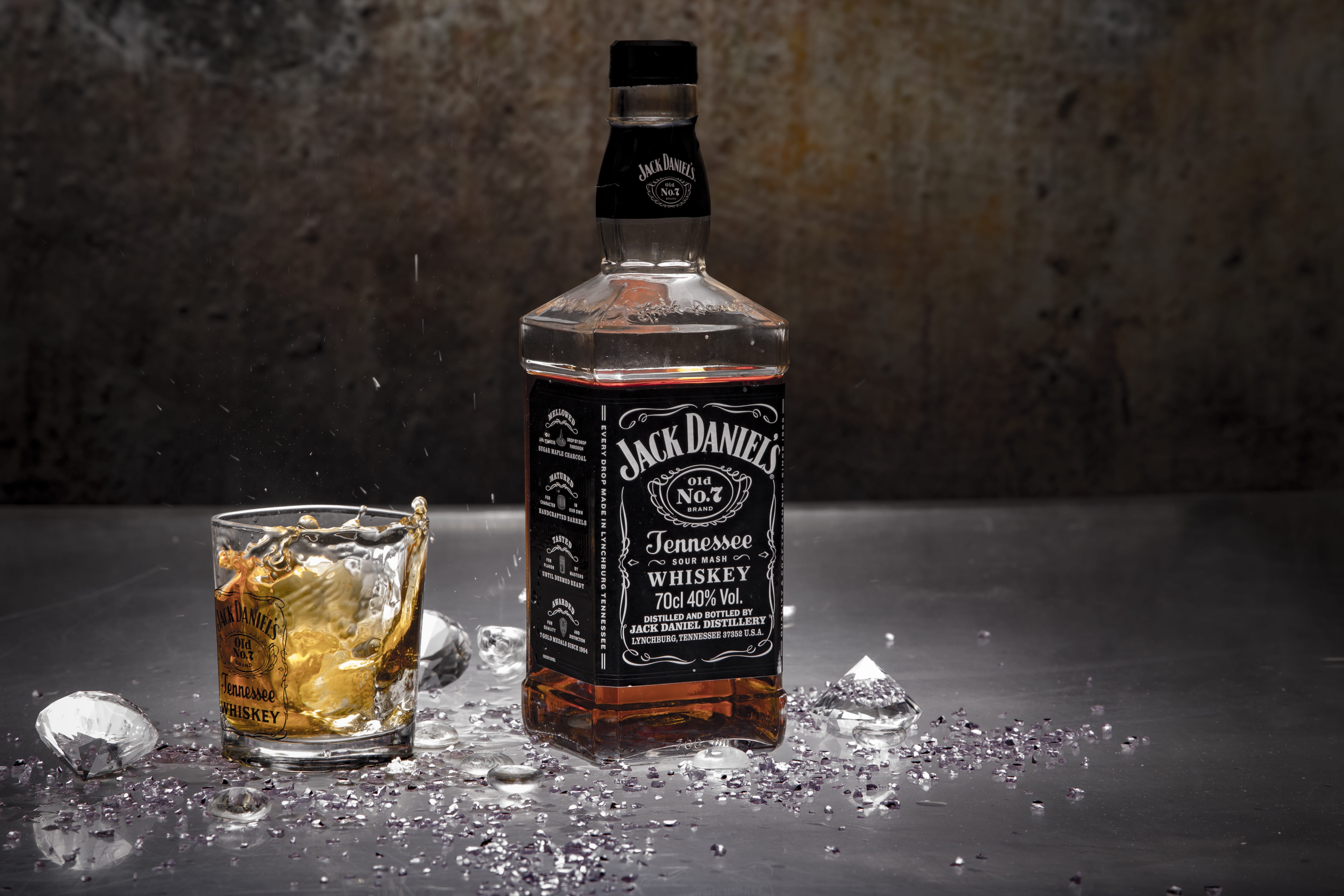 indoors, refreshment, 5K, frozen, container, alcoholic beverage, bottle, brandy, drink, no people, close-up, glass - material, table, food and drink, alcohol, HD Wallpaper