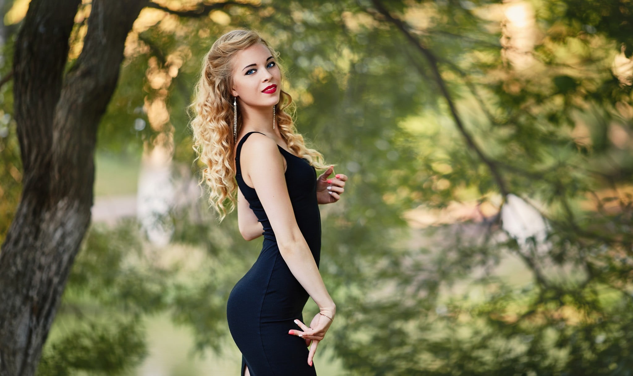 adult, beautiful people, depth of field, portrait, looking at camera, fashion, young adult, tree, young women, dress, makeup, one person, standing, long hair, HD Wallpaper