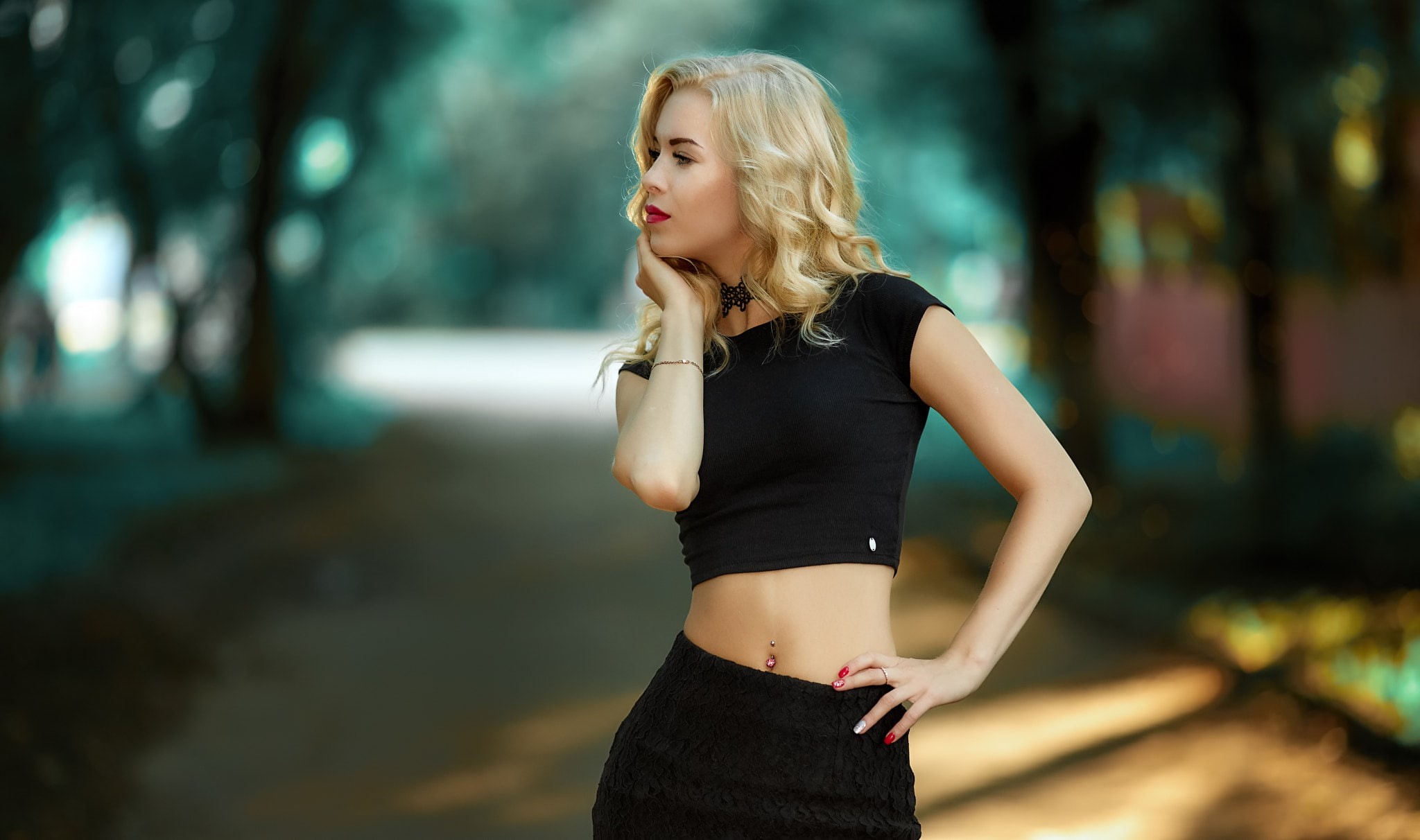 black clothing, pierced navel, Sergey Baryshev, 1080P, red lipstick, depth of field, blonde, choker, black tops, hand on face, red nails, HD Wallpaper