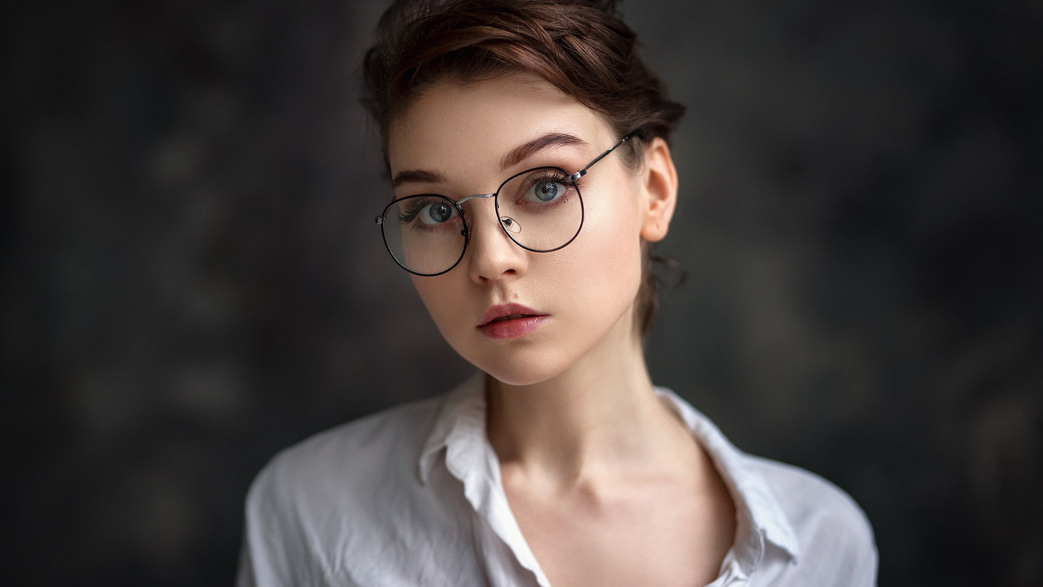 beautiful woman, fashion, looking at camera, young adult, front view, studio shot, hairstyle, eyeglasses, adult, headshot, 1080P, looking, glasses, depth of field, HD Wallpaper