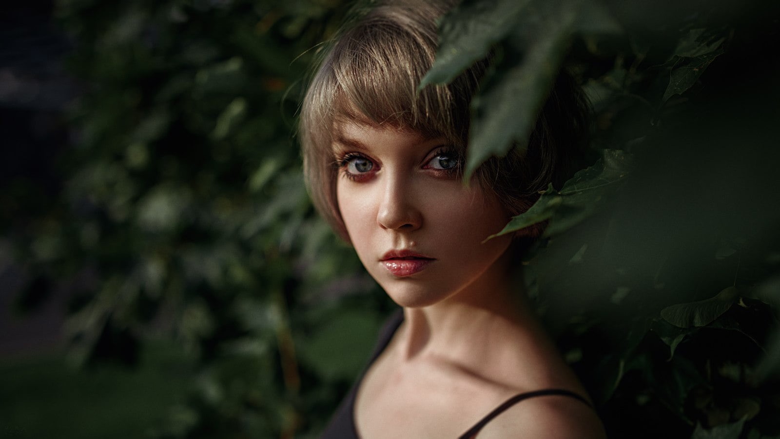 hairstyle, blond hair, portrait, fashion model, women, 720P, nature, one person, model, beautiful people, plant, face, outdoors, young adult, beauty, contemplation, HD Wallpaper