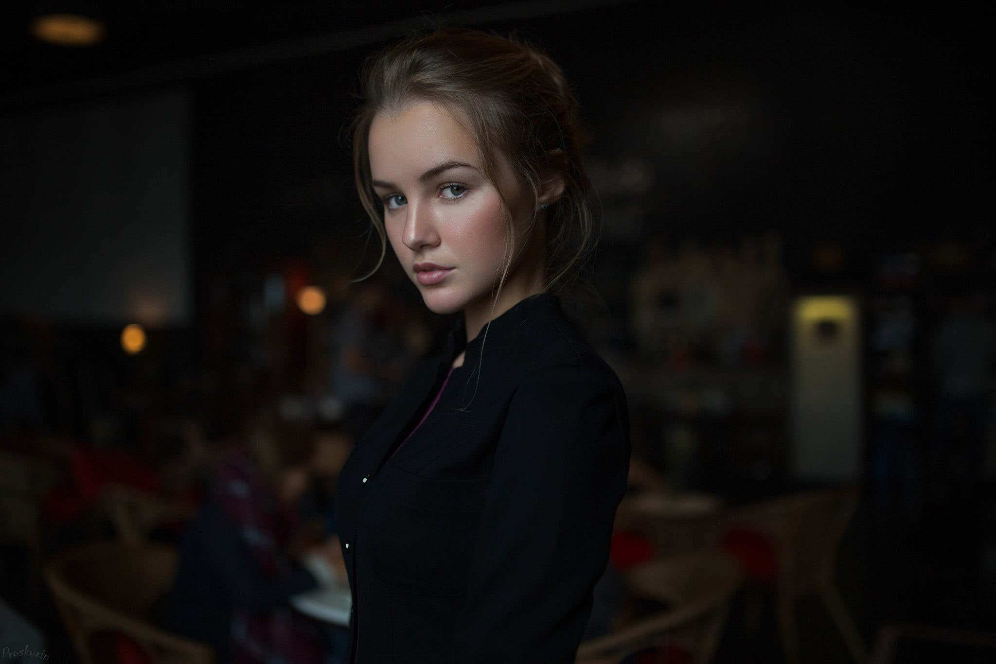 hairstyle, indoors, incidental people, young women, women, looking at viewer, teenager, one person, brunette, model, Julia Tavrina, looking at camera, adult, HD Wallpaper