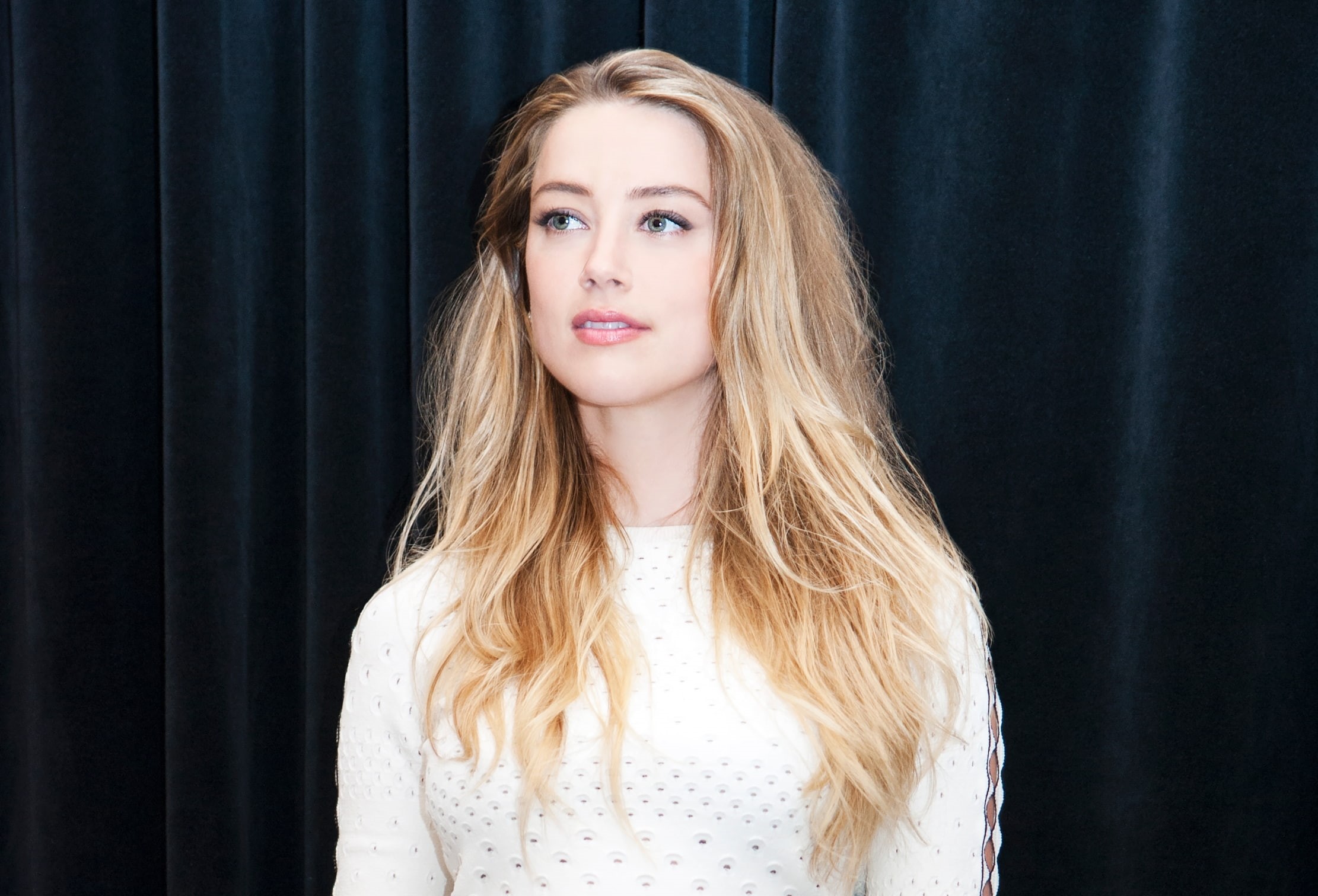 women, Amber Heard, actress, blonde, white sweater, 1080P, HD Wallpaper