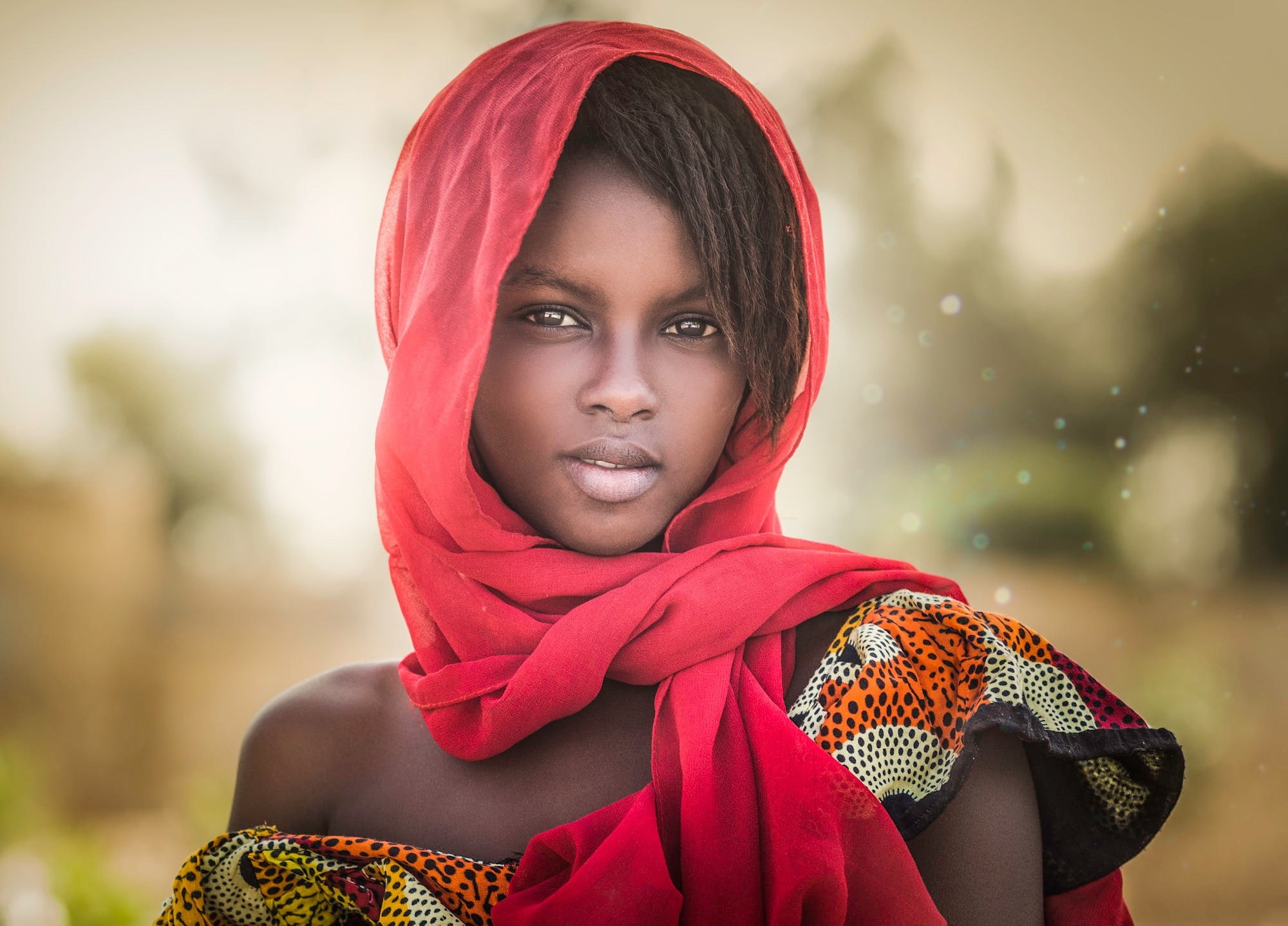 women, headshot, outdoors, leisure activity, lifestyles, childhood, innocence, front view, girls, hood - clothing, ebony, 1080P, child, real people, Joachim Bergauer, HD Wallpaper