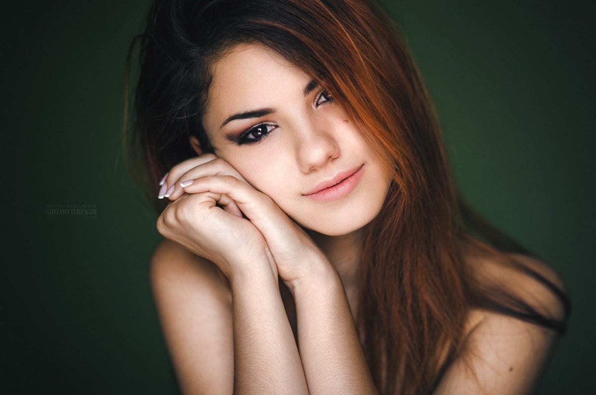 Delaia Gonzalez, Gustavo Terzaghi, portrait, women, 480P, HD Wallpaper