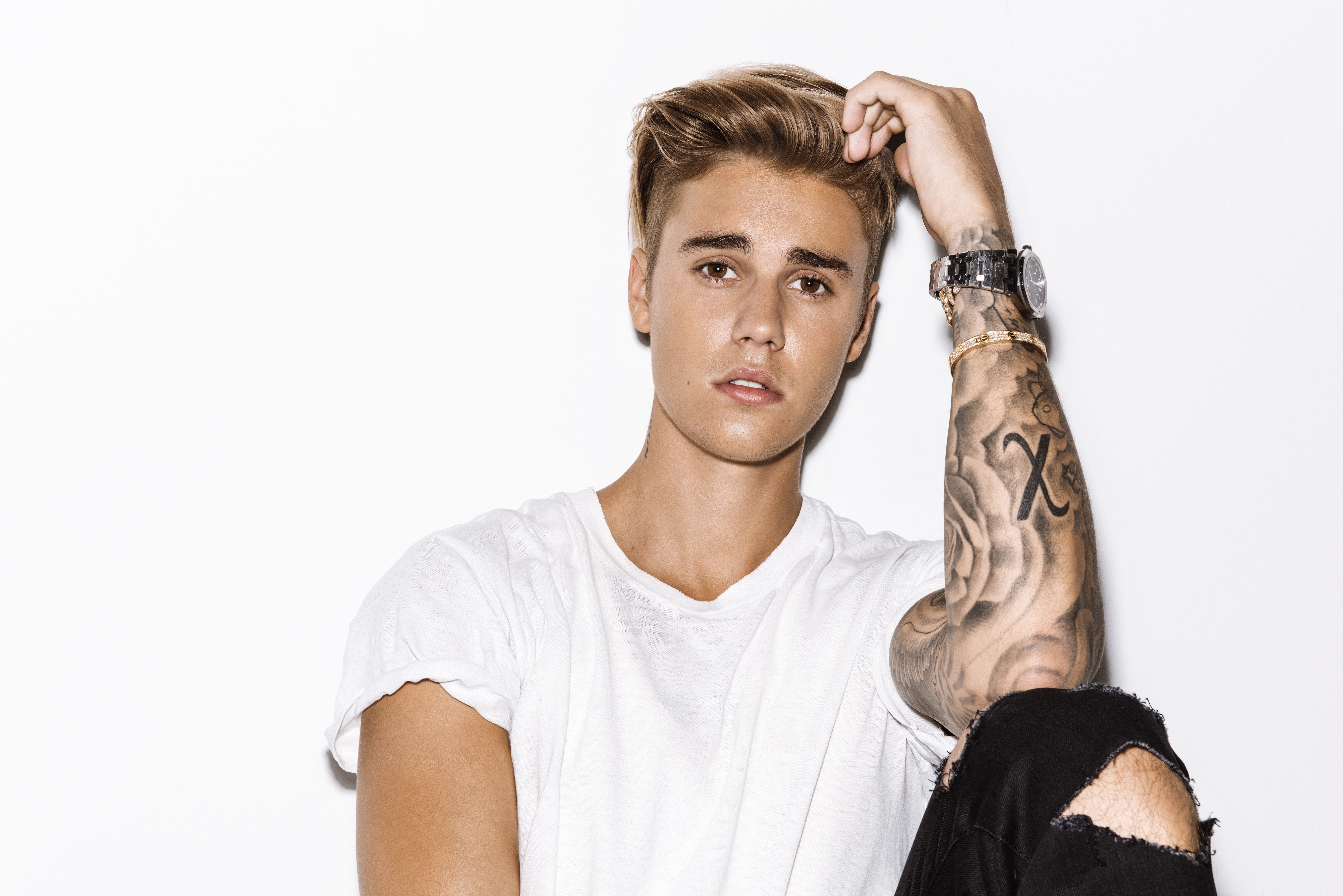 cut out, looking at camera, hairstyle, one person, Justin Bieber, headshot, casual clothing, adult, young men, 8k, photo, front view, 5K, young adult, HD Wallpaper
