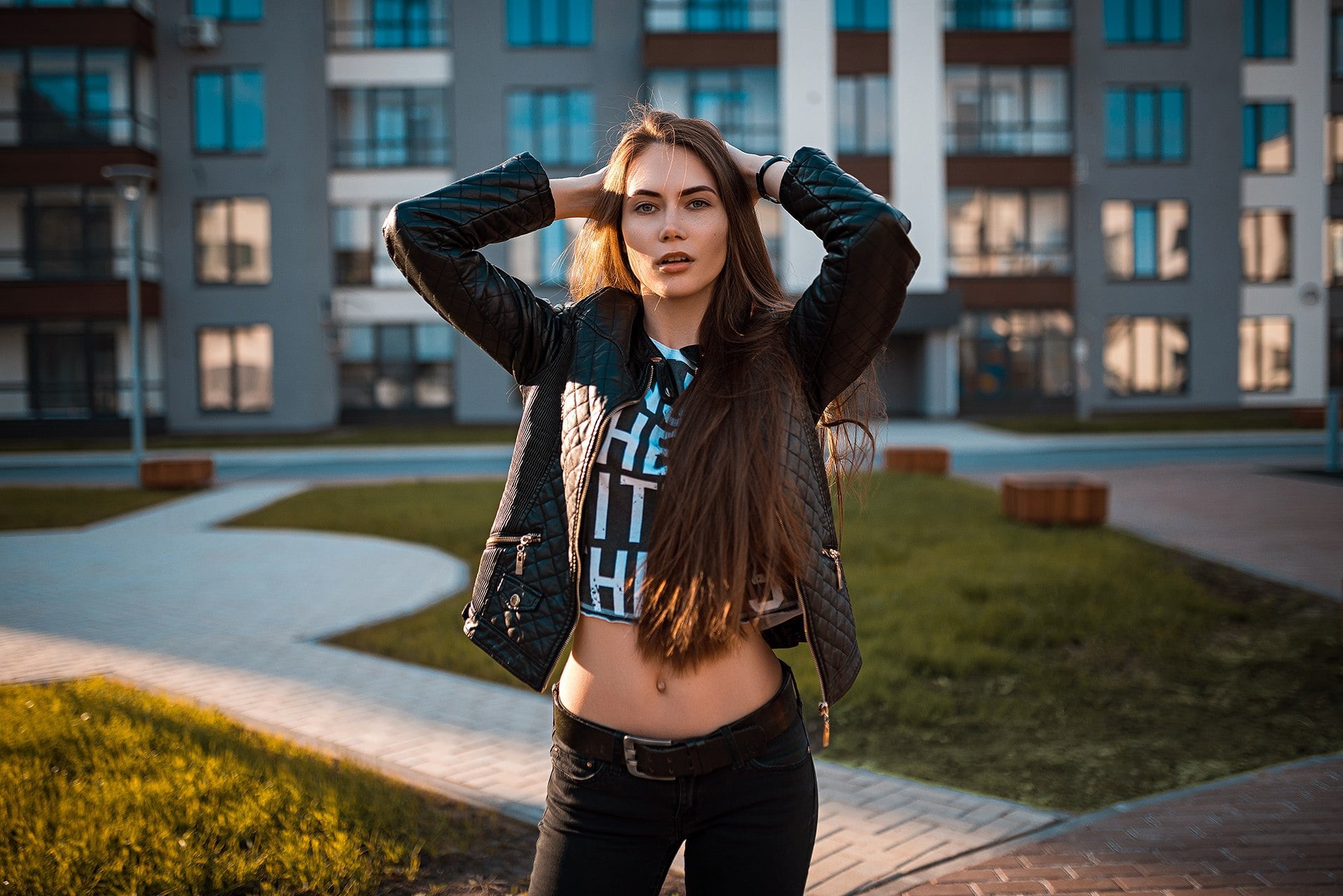lifestyles, leather, leather jackets, black clothing, one person, casual clothing, long hair, front view, young adult, real people, beauty, 1080P, belly, HD Wallpaper