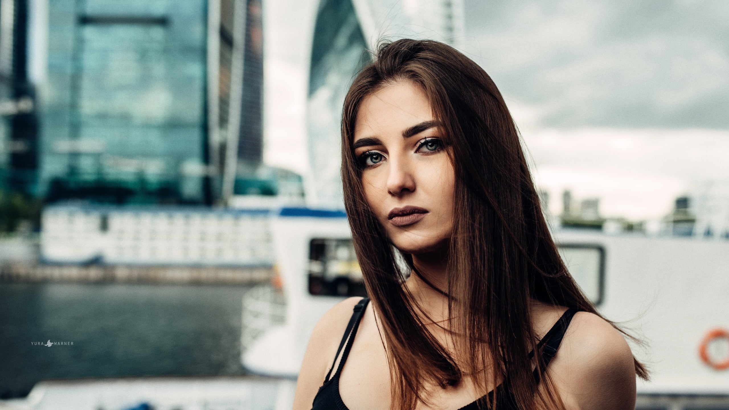Yura Warner, closeup, women, bare shoulders, blue eyes, portrait, river, brunette, Julia, face, 2K, building, HD Wallpaper