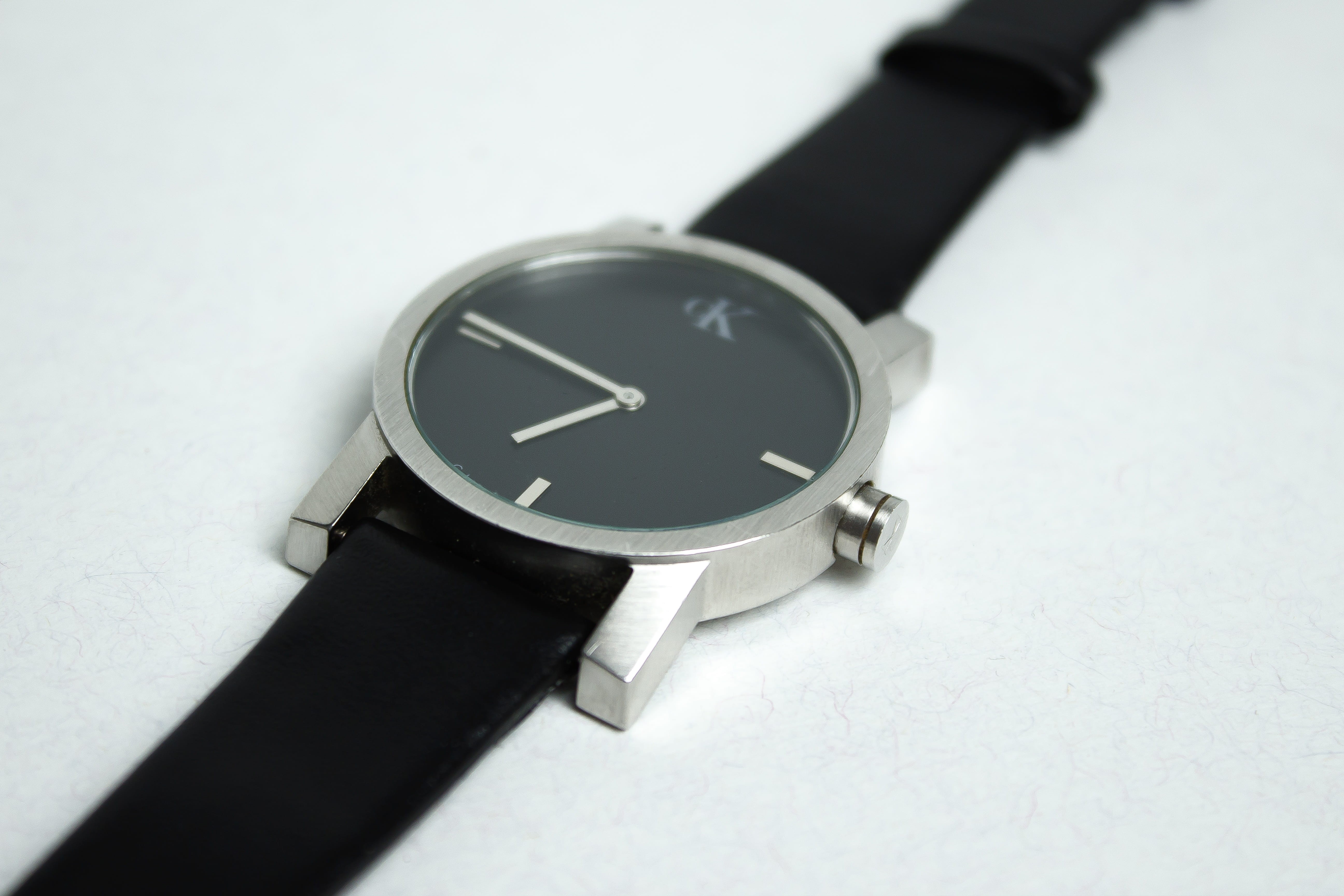 metal, alloy, timepiece, no people, technology, steel, hours, equipment, high angle view, minute hand, clock, minutes, indoors, checking the time, wrist watch, HD Wallpaper