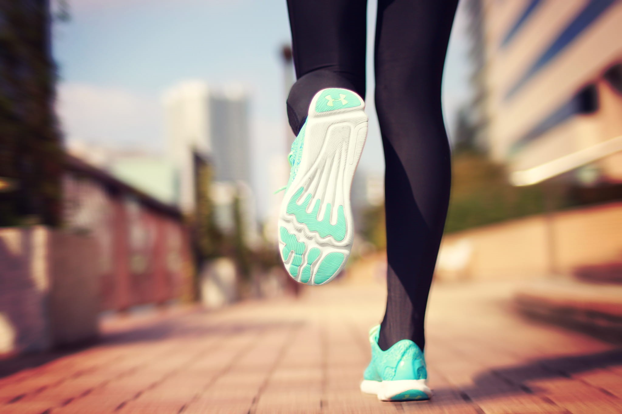 athlete, human limb, body part, healthy Lifestyle, in blue, outdoors, leg, sports Shoe, jogging, adult, wellbeing, human body part, sport, women, motion, HD Wallpaper