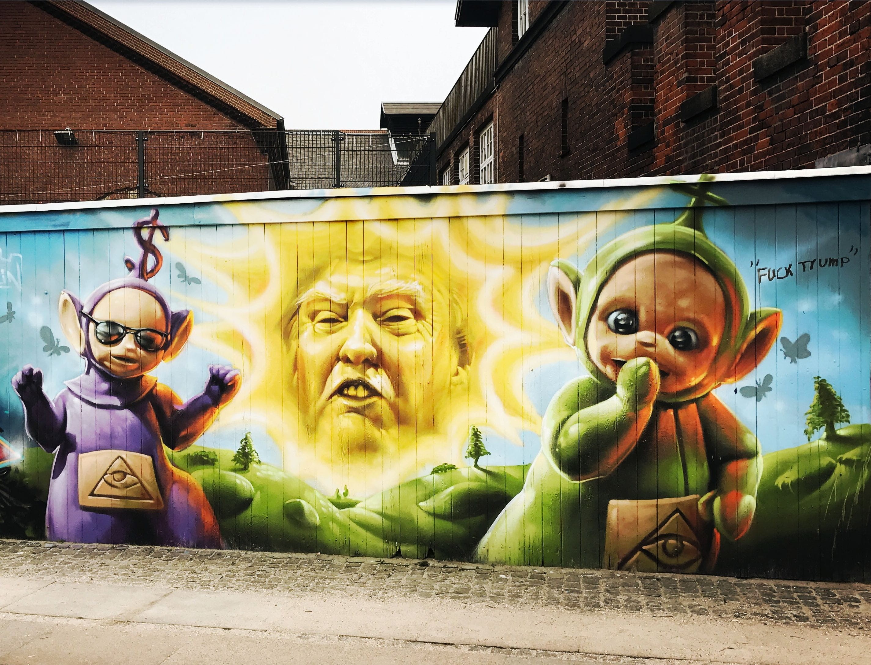 built structure, creativity, streetart, københavn, no people, building exterior, street-art, 2K, outdoors, art, mural, architecture, teletubbies, painting, HD Wallpaper