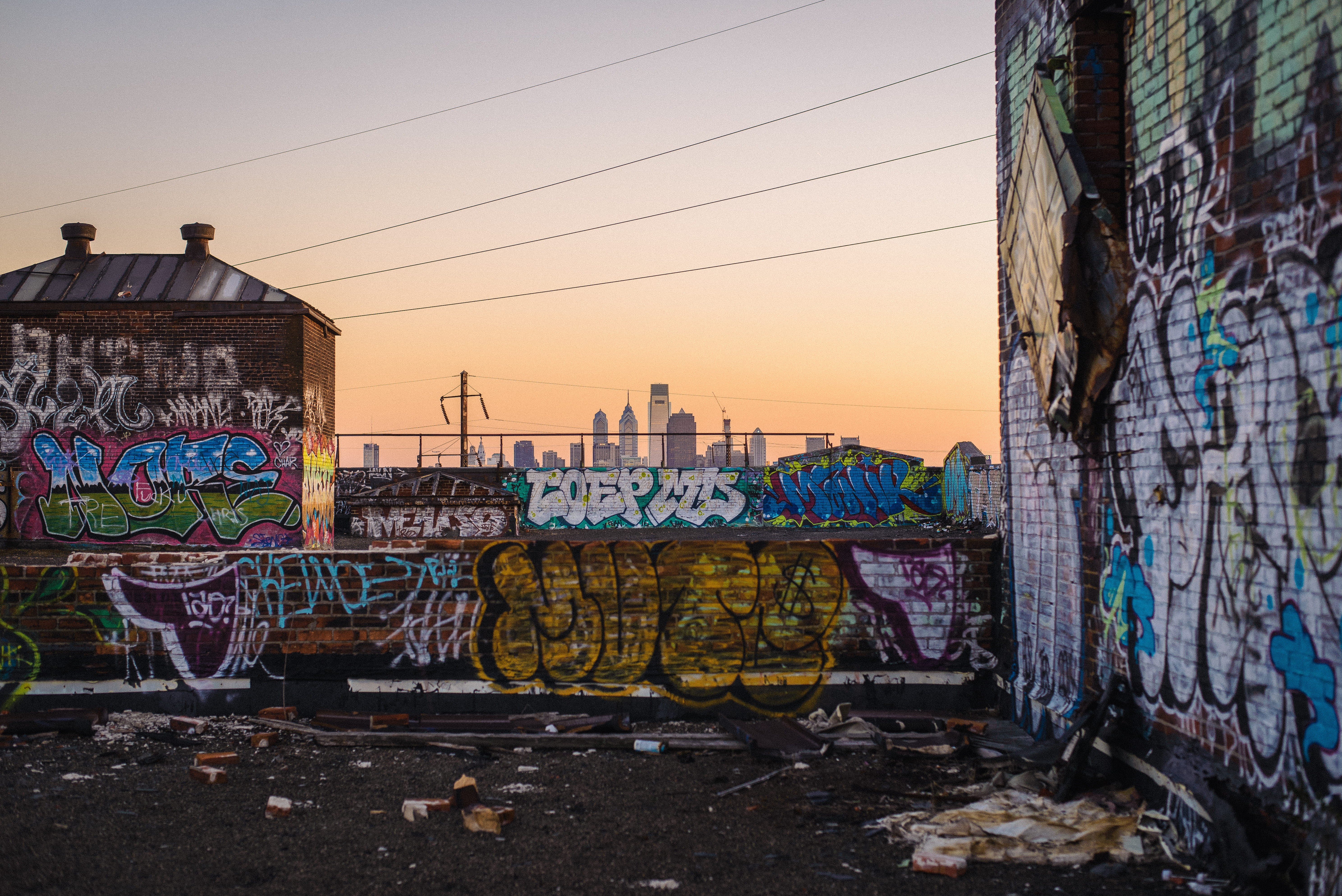wall - building feature, communication, abandon building, urban, wall, mural, creativity, built structure, cityline, multi colored, artworks, 5K, outdoors, HD Wallpaper