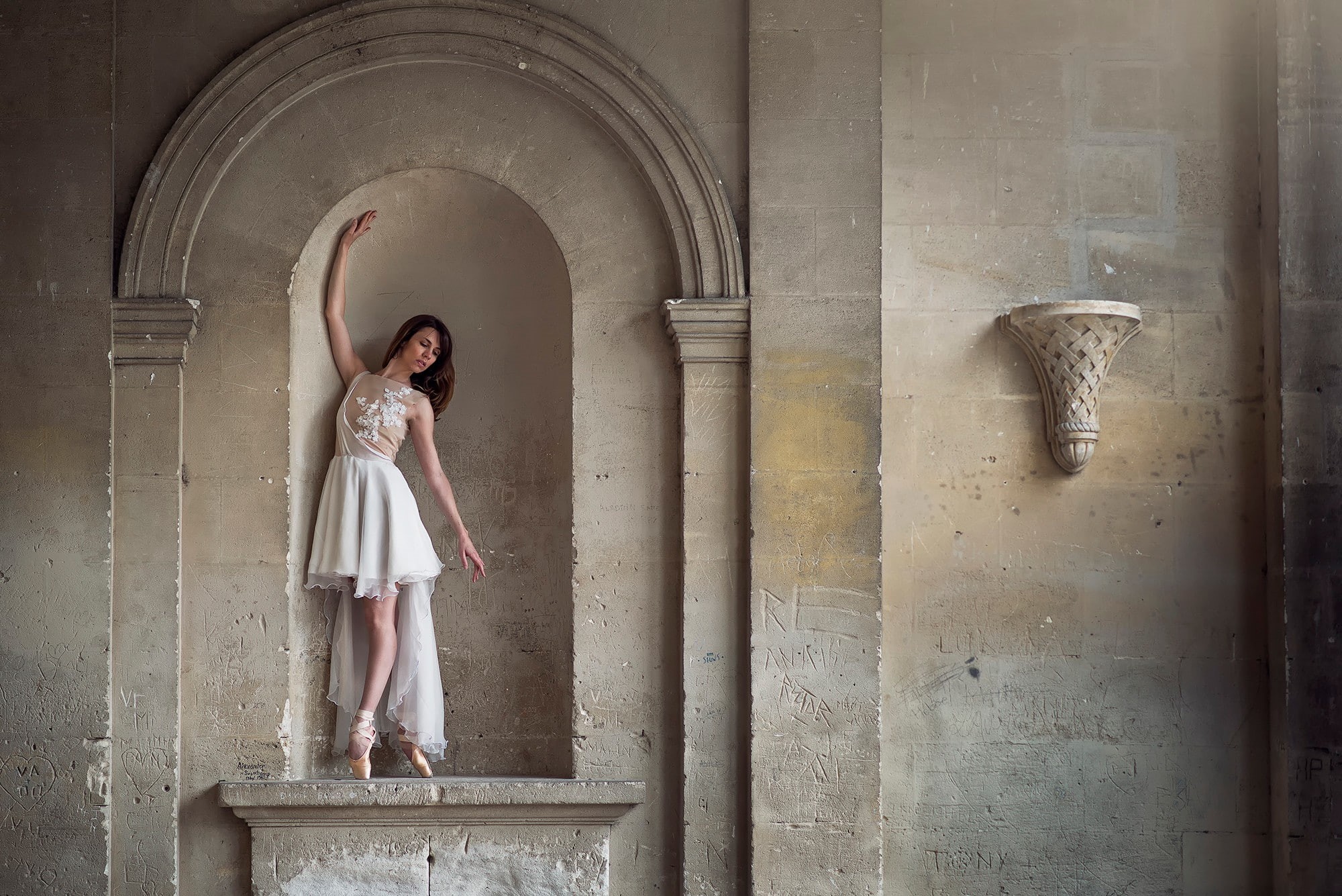 ballerina, standing, happiness, innocence, adult, women, front view, arch, emotion, architectural column, childhood, full length, beautiful woman, looking, HD Wallpaper