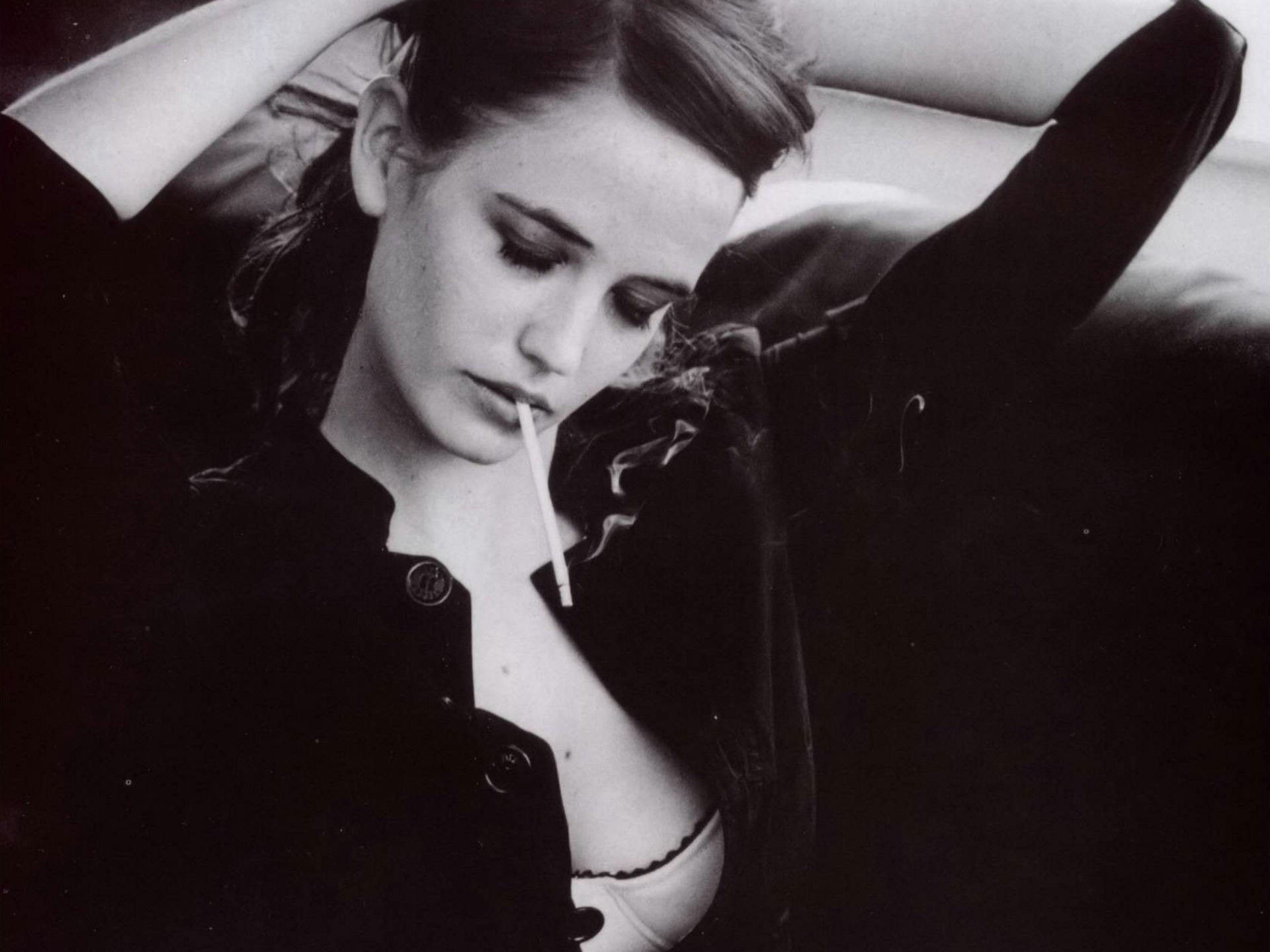 open shirt, hands in hair, actress, smoking, women, monochrome, 1080P, Eva Green, HD Wallpaper