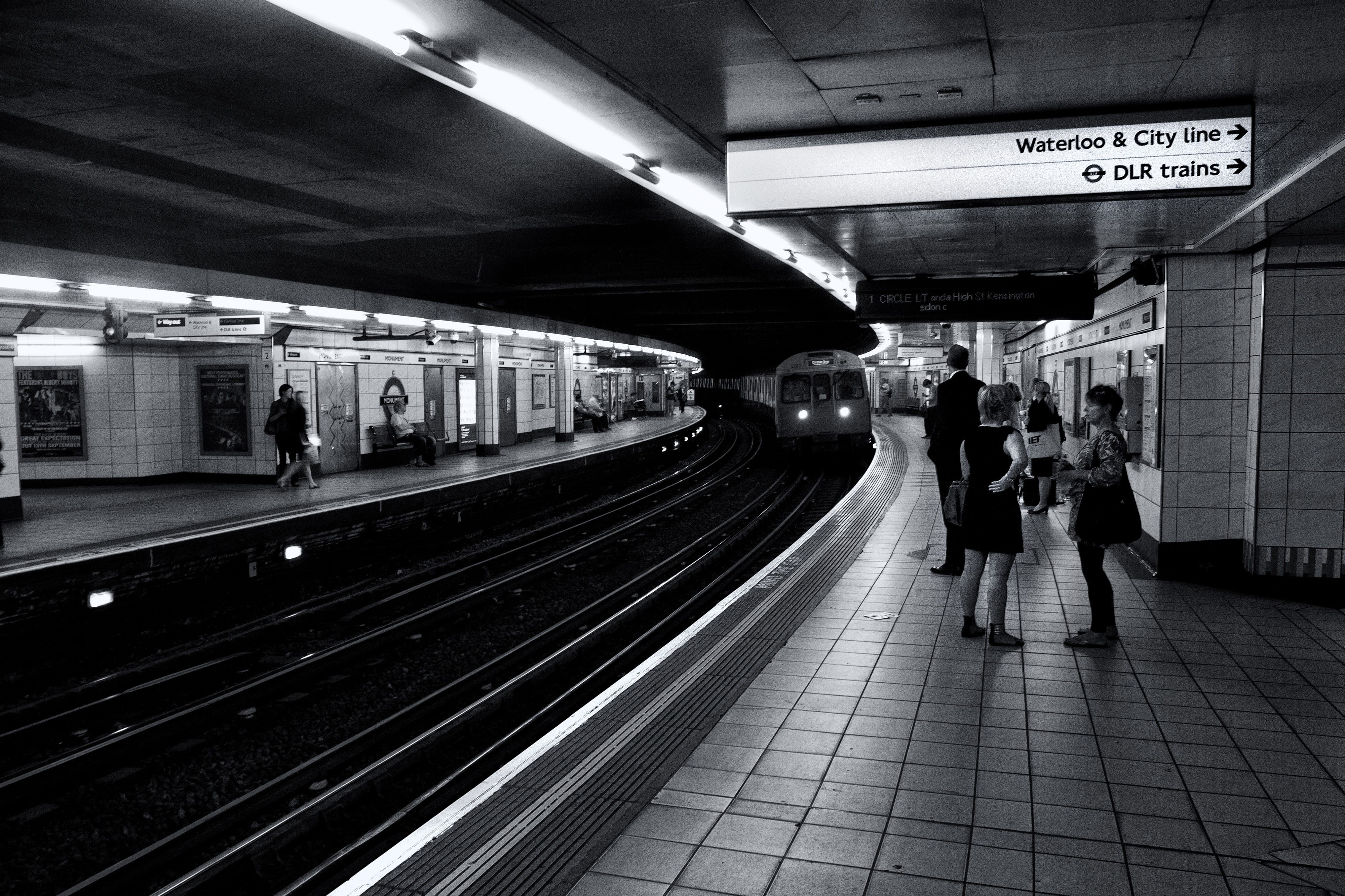 ceiling, indoors, wait, architecture, women, station, people Traveling, urban Scene, train, lifestyles, city Life, London Underground, mode of Transport, HD Wallpaper