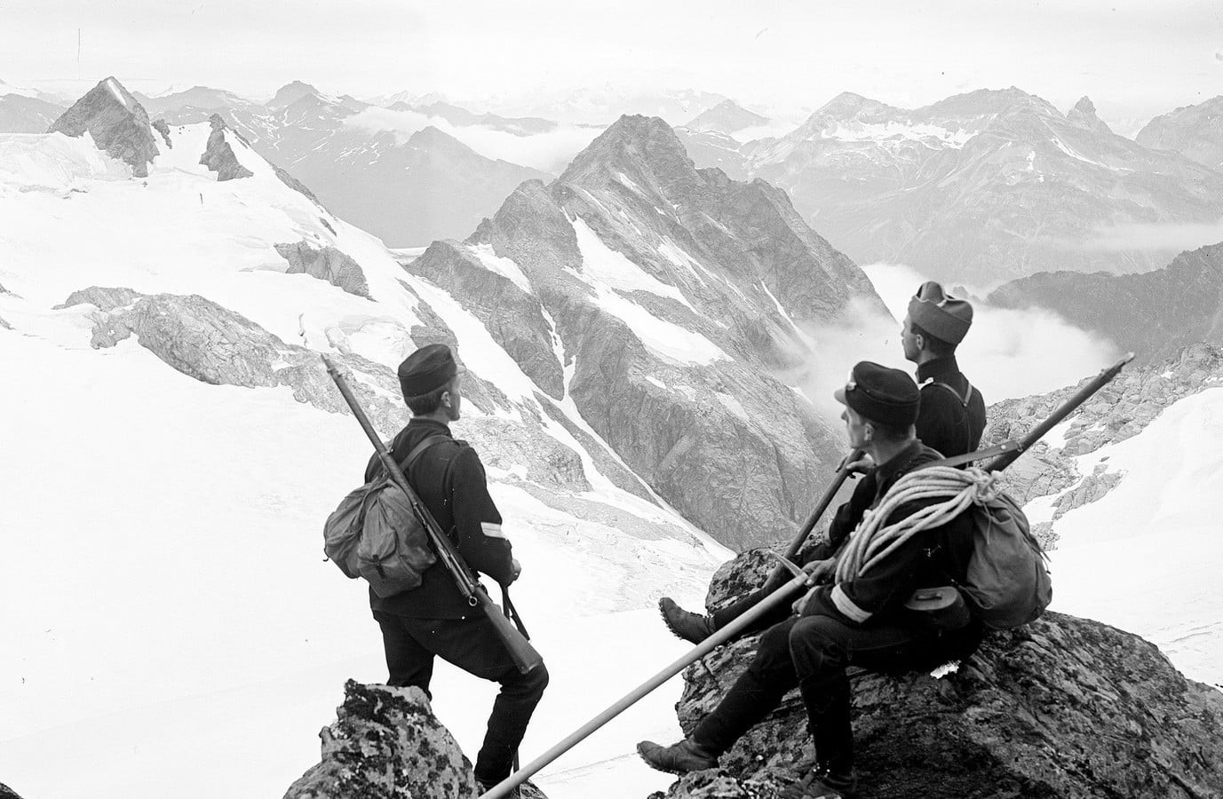 scenics - nature, weapon, real people, solid, snowcapped mountain, soldier, history, 720P, photography, men, winter, nature, border, climbing, sky, warm clothing, HD Wallpaper