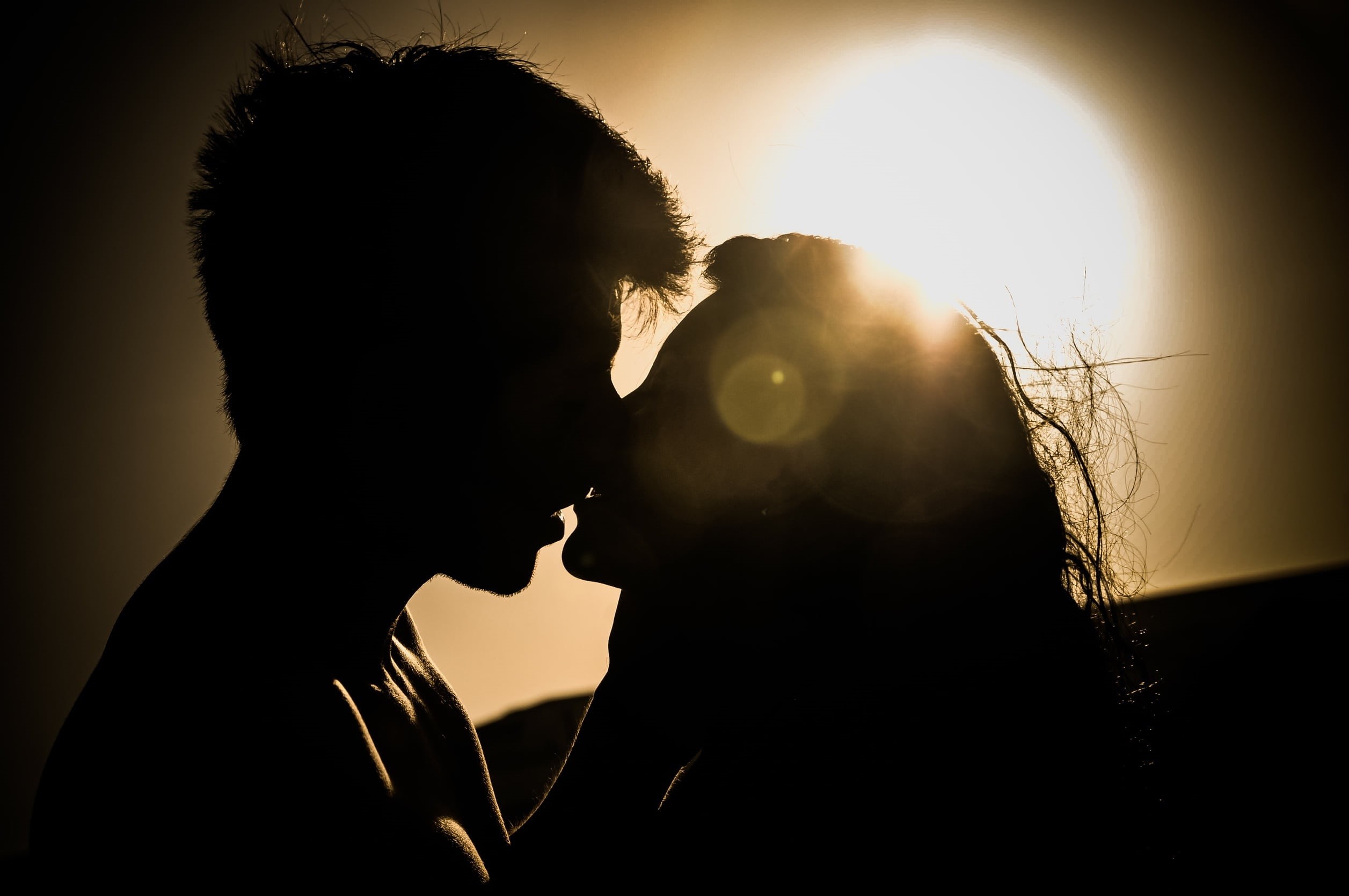indoors, girl, romance, silhouette, young, emotion, affectionate, sunset, couple, lens flare, happiness, romantic, sunlight, females, guy, adult, couple - Relationship, HD Wallpaper