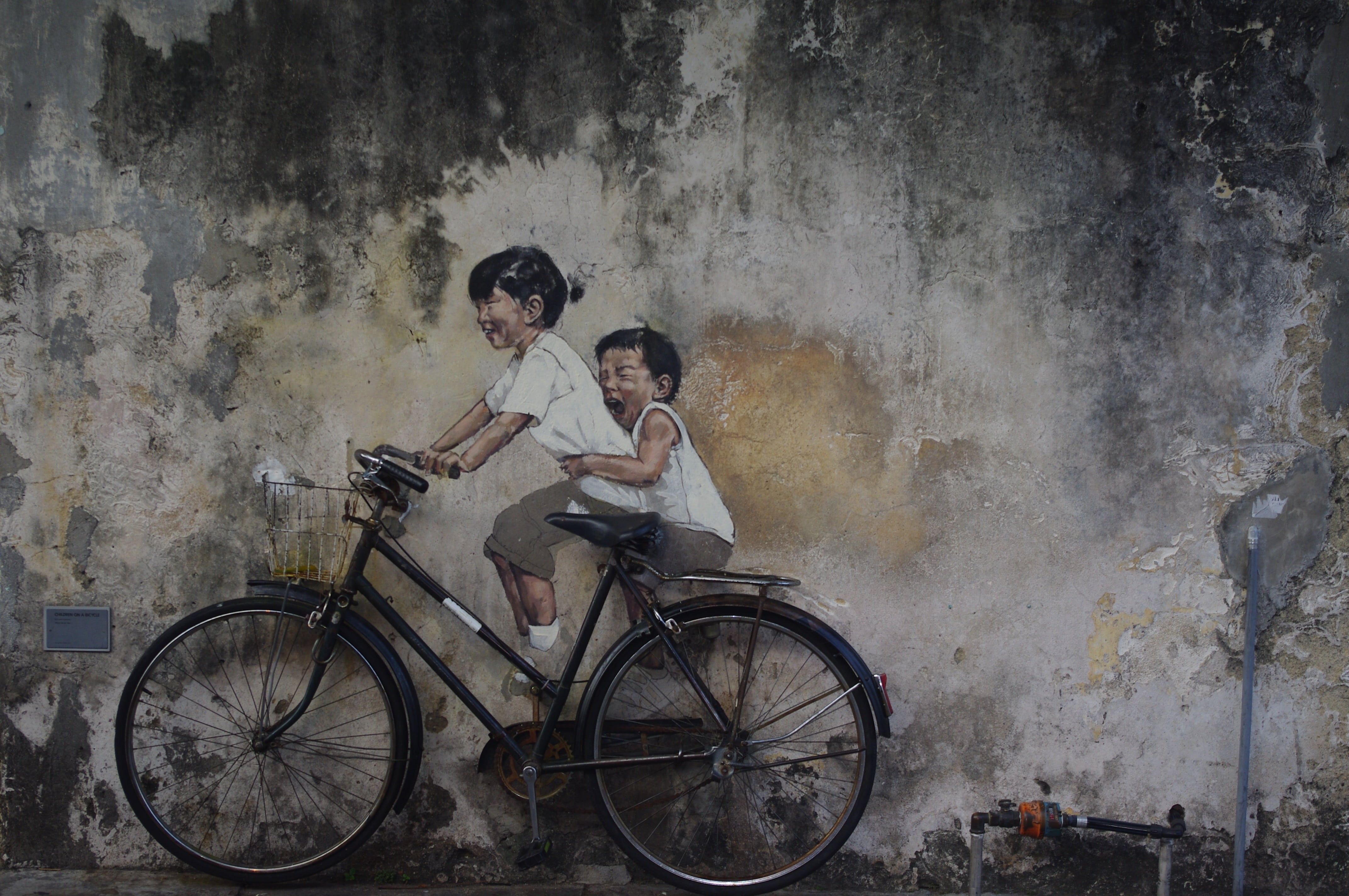 bicycle, asia, males, mode of transportation, transportation, people, bike, two people, family, togetherness, black, wall - building feature, boys, street art, HD Wallpaper