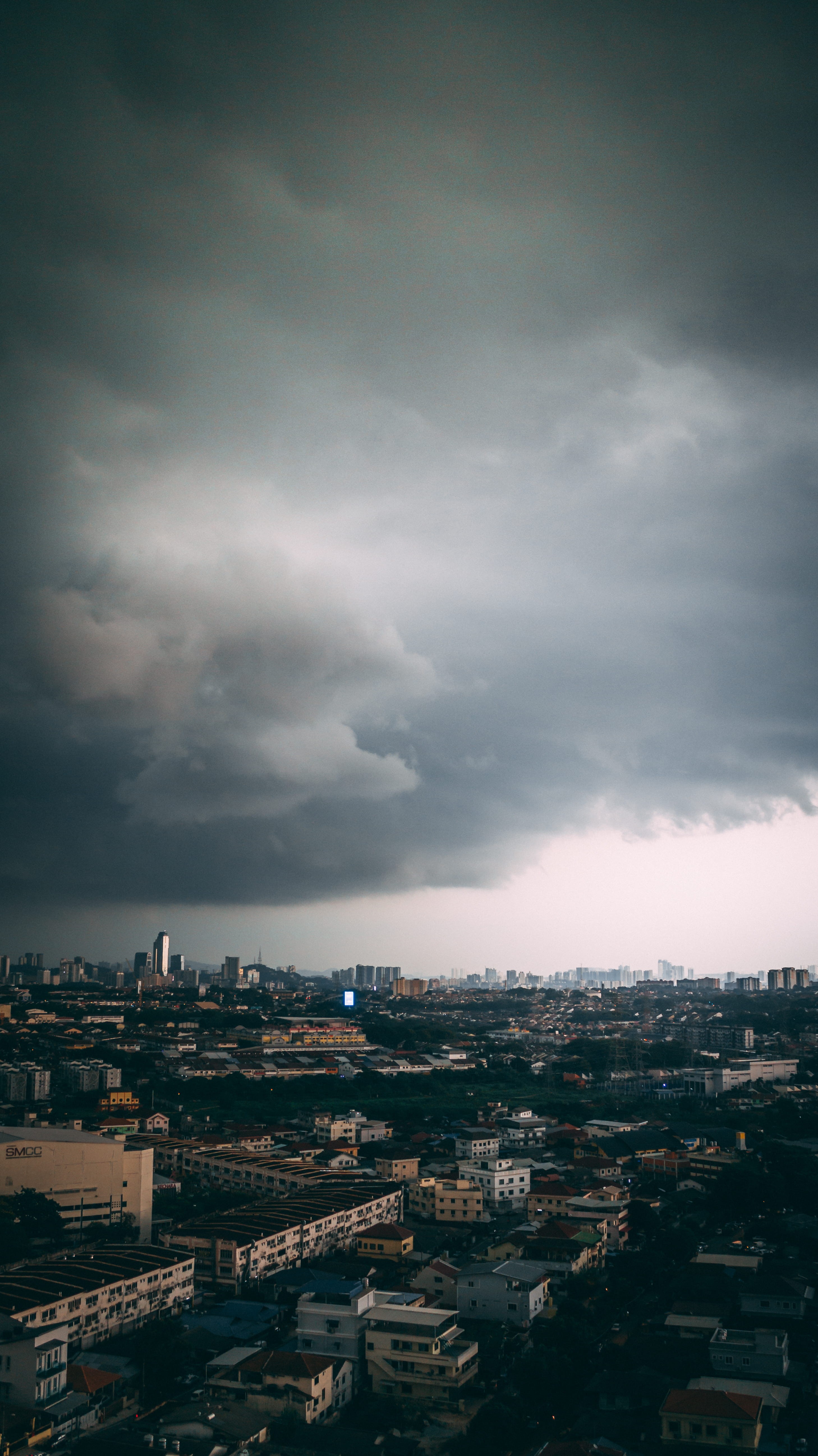 scenery, tower, crowded, built structure, residential district, overcast, sky, vehicle, rainstorm, landscape, building, day, cloud - sky, townscape, building exterior, Phone HD Wallpaper