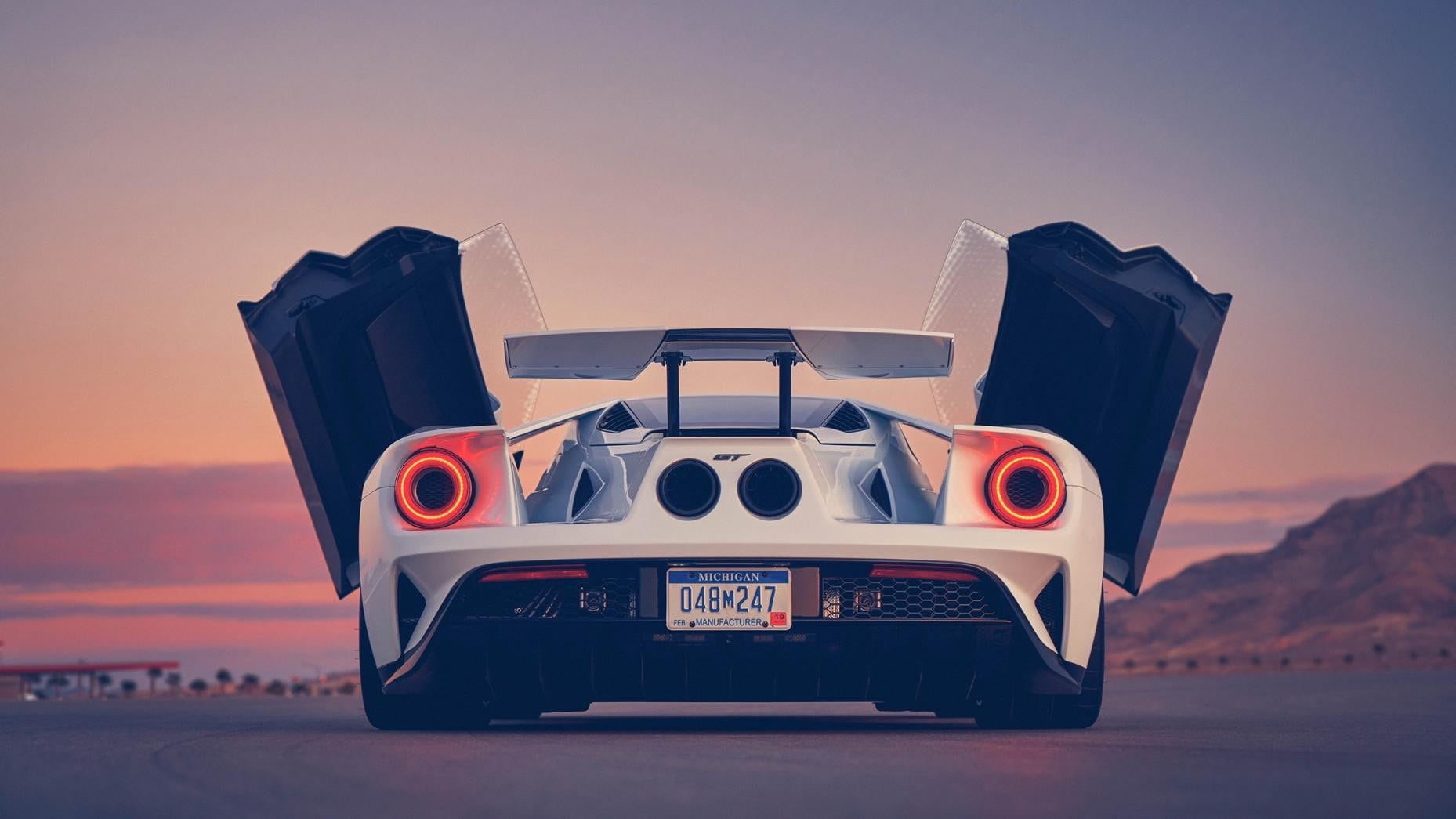 focus on foreground, front view, white, old, nature, sports, Super Car , retro styled, single object, transportation, motor vehicle, sports car, antique, HD Wallpaper