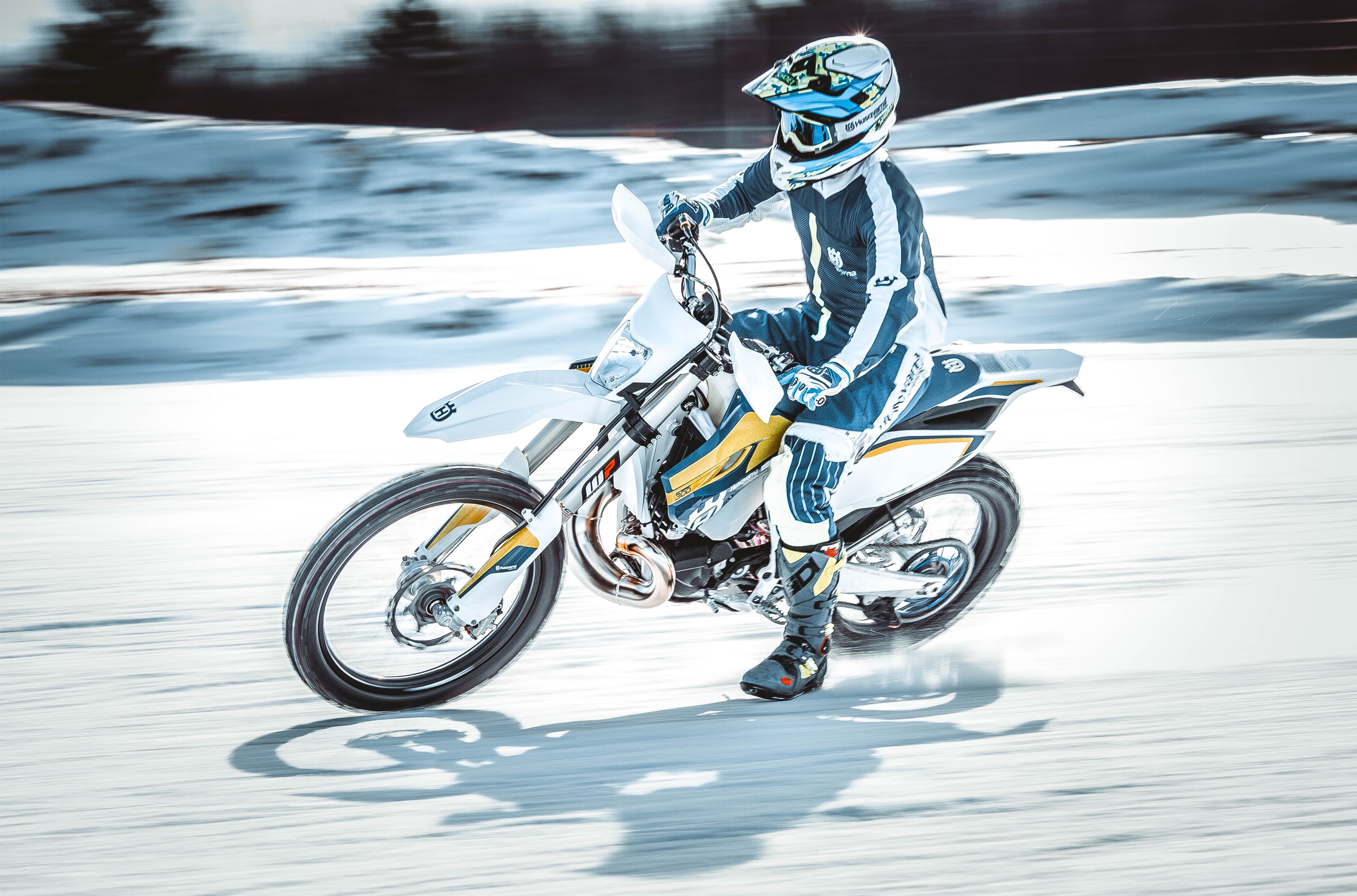 cycling, one person, winter, sport, outdoors, speed, competition, extreme Sports, bike, ride, motorcycle Racing, cold temperature, competitive Sport, sports Race, HD Wallpaper