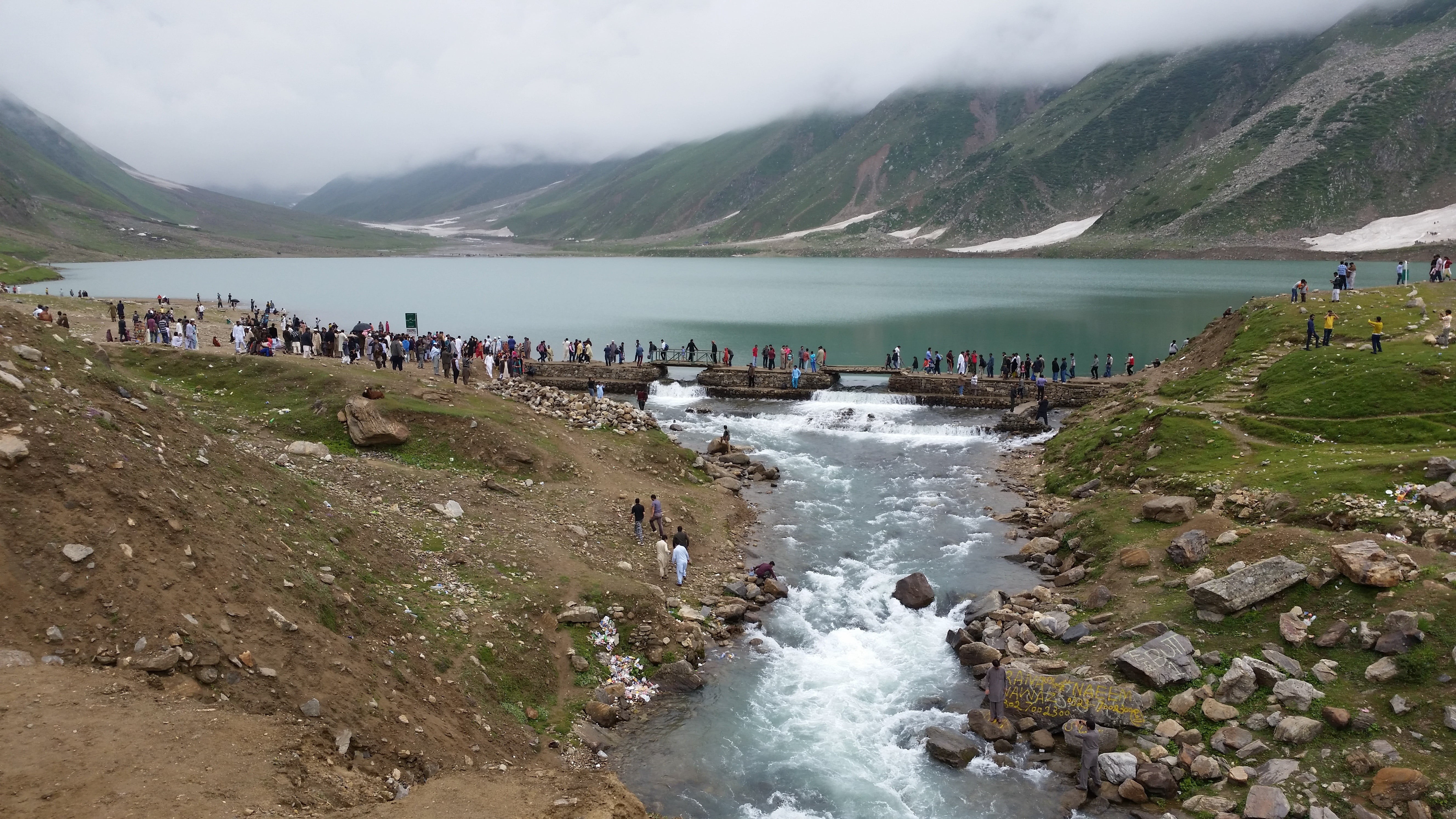 holiday, pakistan, environment, kaghan valley, group of people, sky, mountain range, nature, coastline, bay, 5K, beauty in nature, khyber pakhtunkhwa, HD Wallpaper