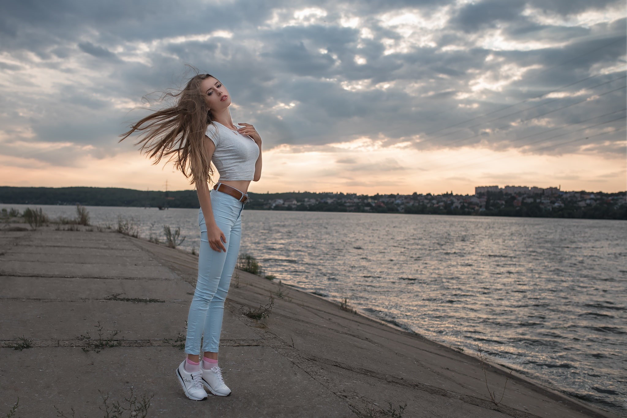 women, blonde, Dmitry Sn, 1080P, Victoria (model), Viktoria Babkina, Dmitry Shulgin, water, sky, windy, long hair, jeans, women outdoors, Victoria, HD Wallpaper