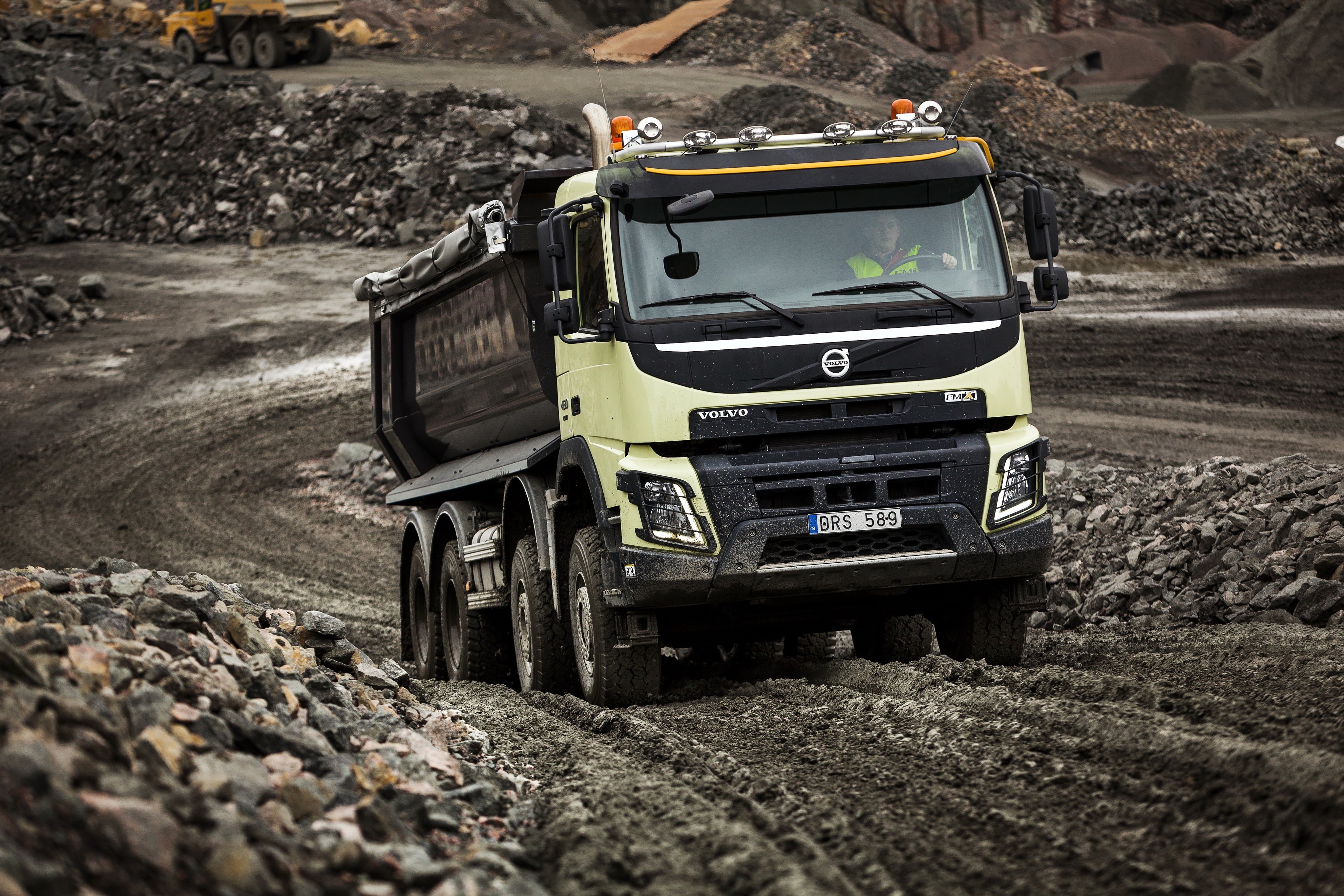 8x4, stationary, no people, rock, dust, field, mode of transportation, 4K, landscape, FMX, solid, machinery, rock - object, black, Volvo, yellow, stones, HD Wallpaper