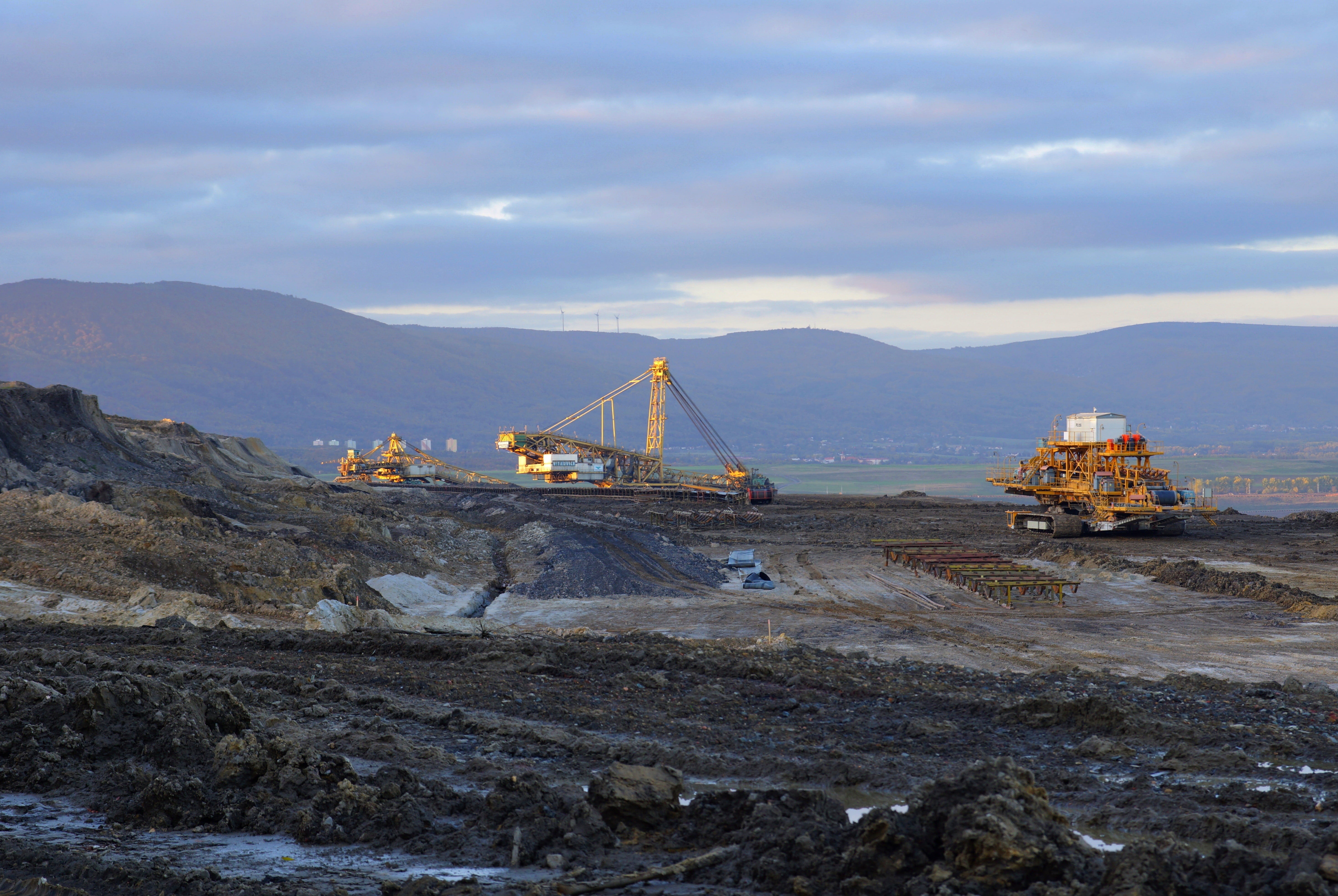 sky, fossil fuel, environmental issues, drilling rig, coal mining, environment, mining, oil industry, water, 5K, mines, land, engineering, environmental damage, HD Wallpaper