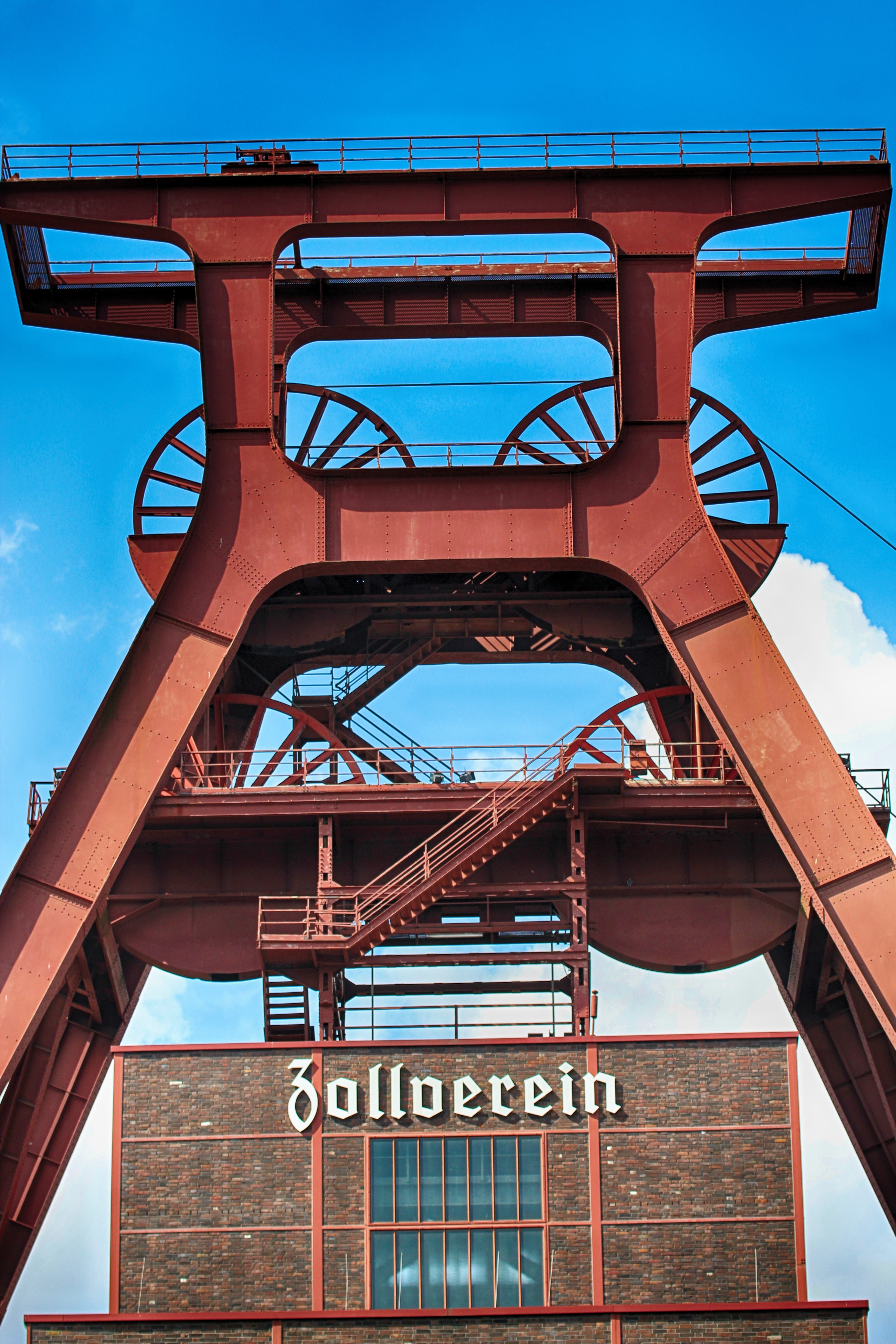 museum, heavy industry, communication, building exterior, art, travel, bridge - man made structure, eat, outdoors, carbon, information, western script, Phone HD Wallpaper
