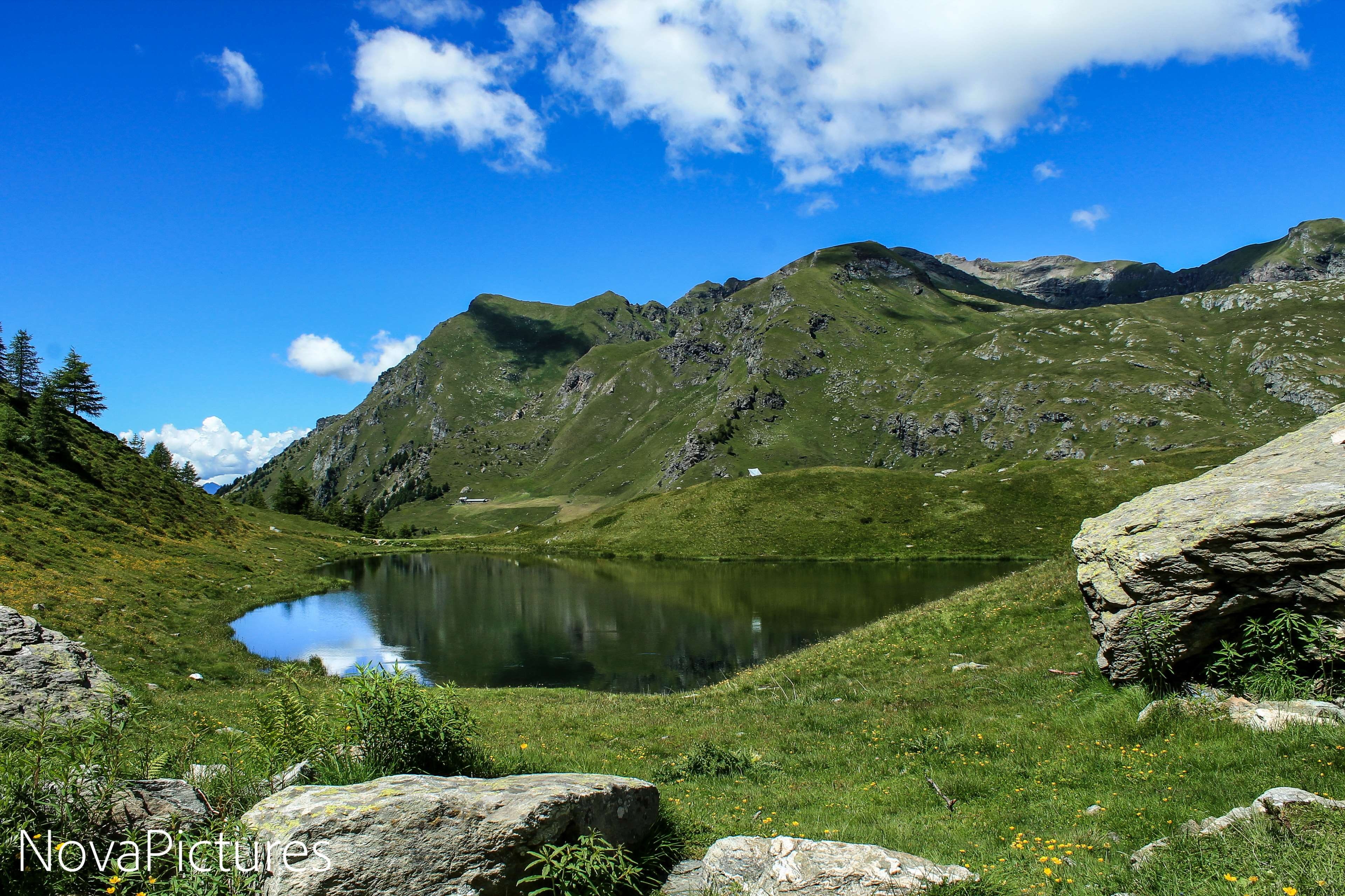 clouds, tranquility, summer vibes, nice, cloud - sky, idyllic, 4K, mountain lake, stone, summer, no people, val daosta, beauty in nature, lago, coniferous tree, HD Wallpaper