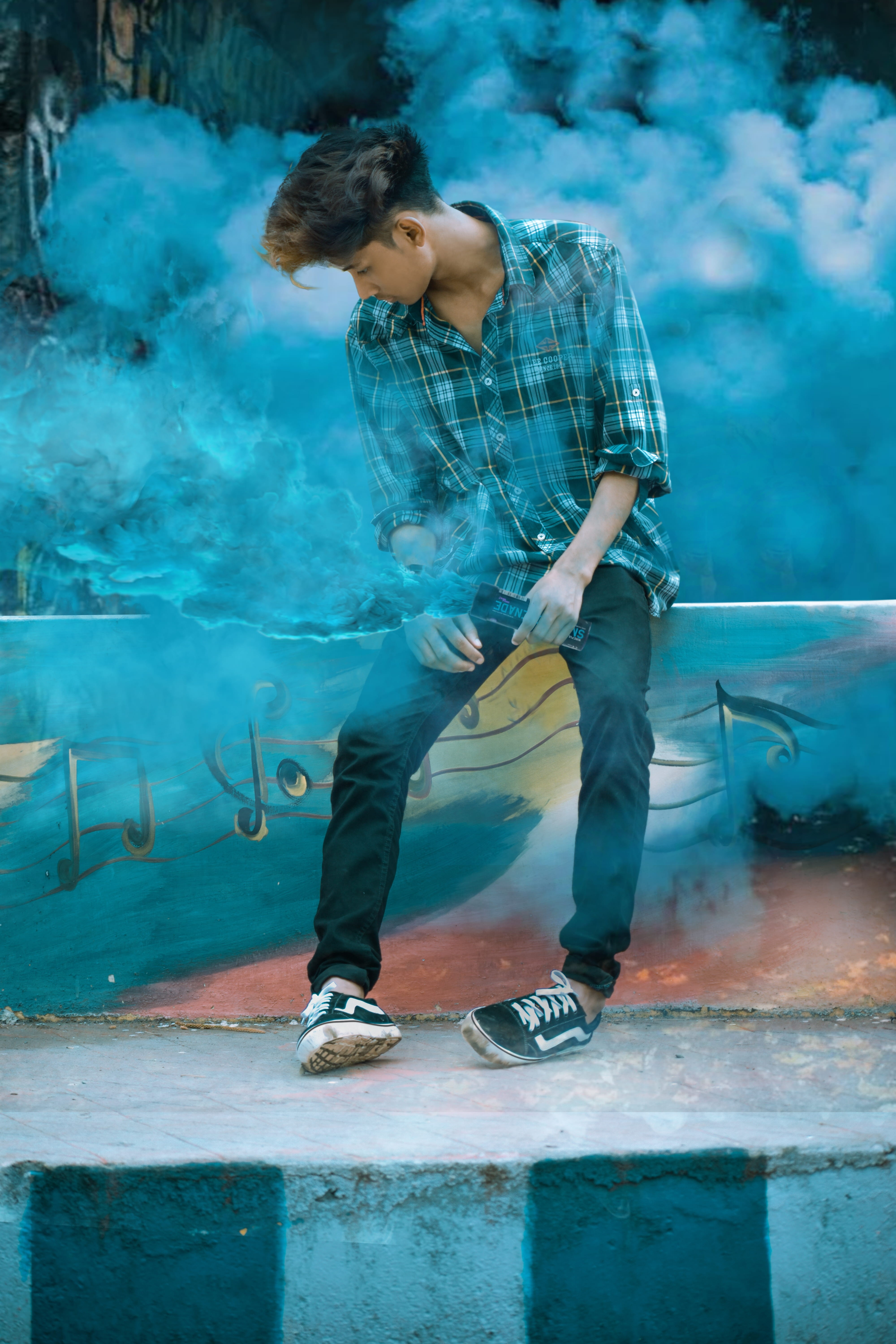 lifestyles, balance, color smoke, human, india, child, assam, ledge, boy, man, day, outdoors, pre-adolescent child, person, leisure activity, concrete, Phone HD Wallpaper