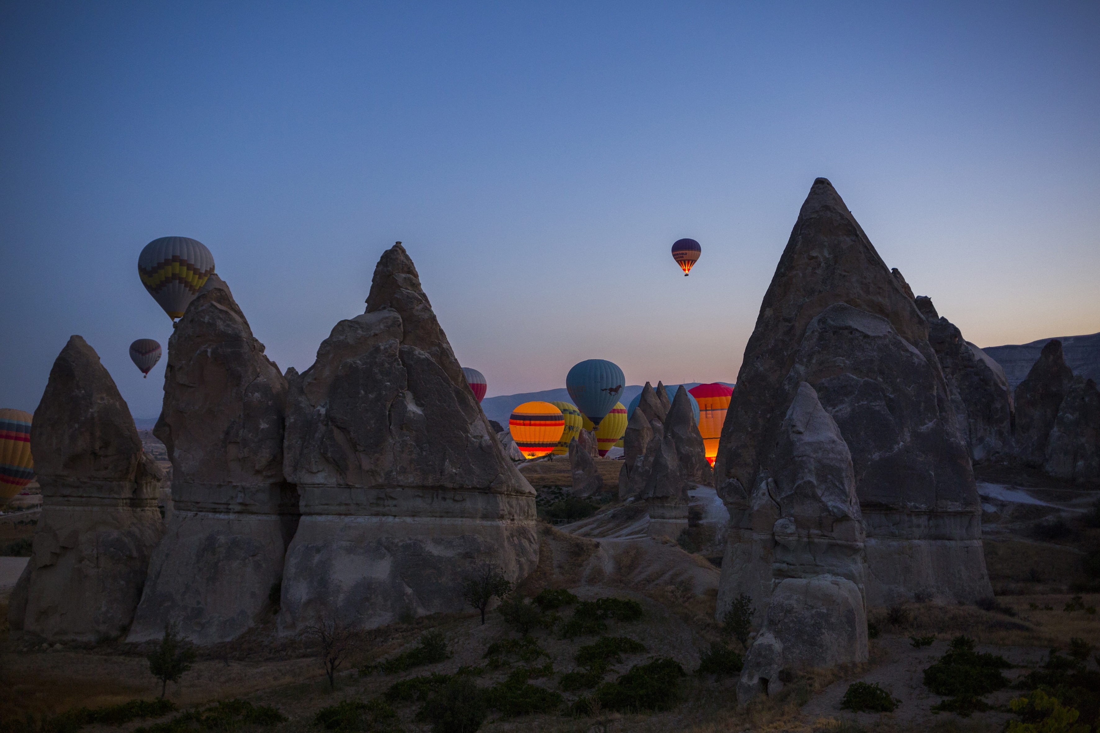 travel Destinations, landscape, temple - Building, capadocia, tourism, cave, balloon, nevsehir, hot Air Balloon, famous Place, architecture, buddhism, religion, HD Wallpaper