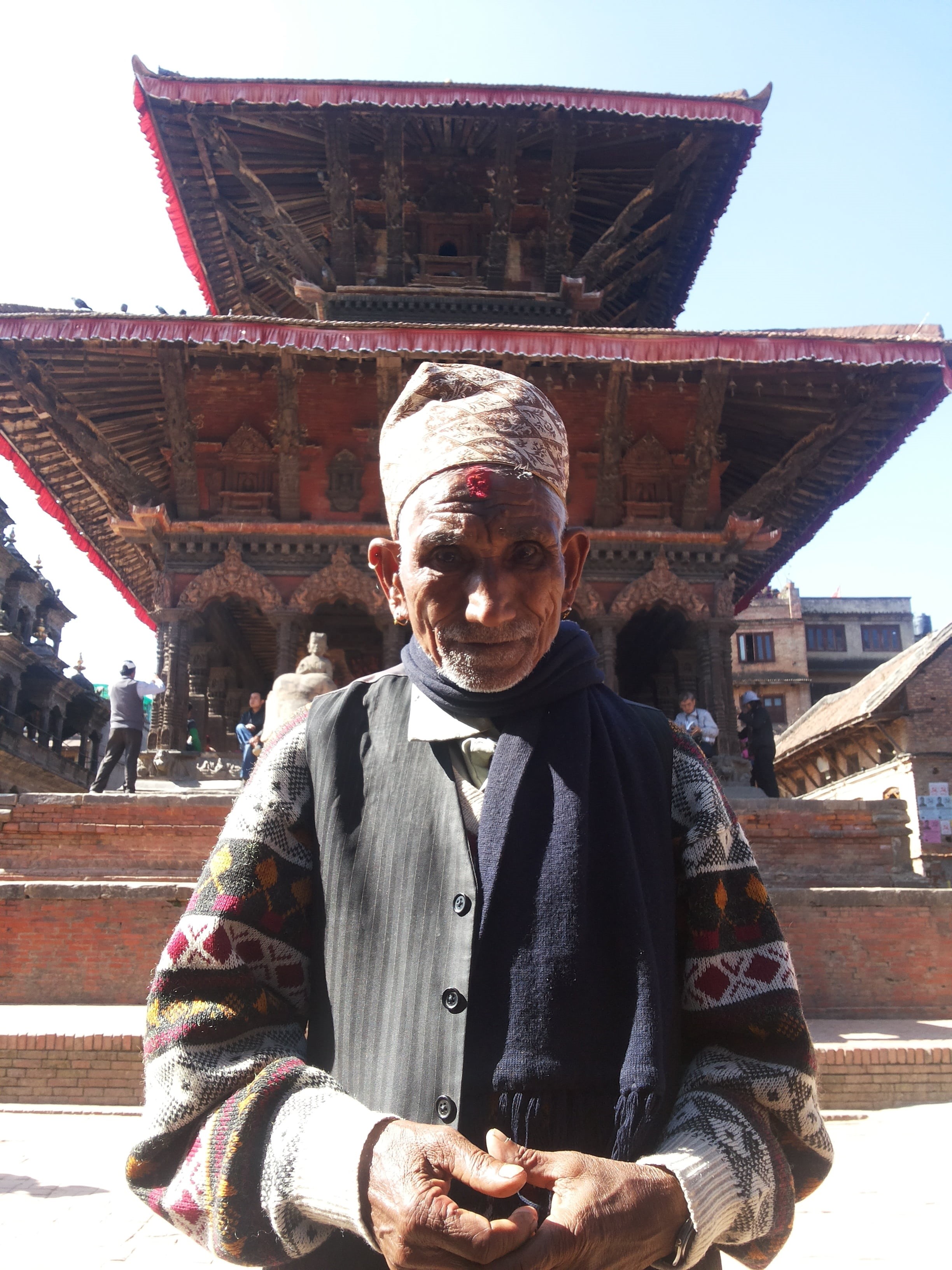 durbar, heritage, square, nature, warm clothing, one person, religião, ancient, royal, building, travel, front view, architecture, asia, 2K, temple, hinduism, Phone HD Wallpaper