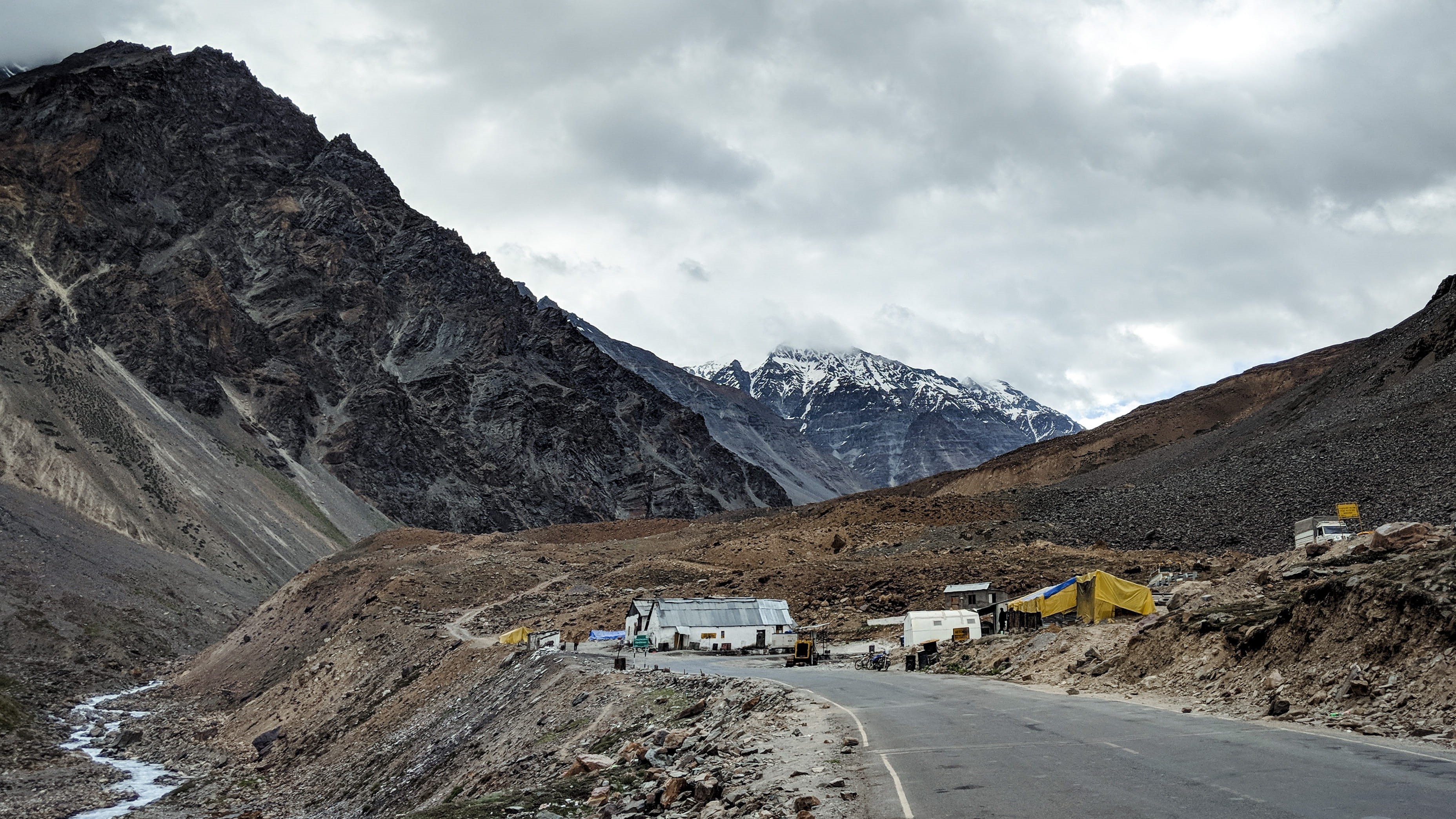 leh manali hwy, outdoors, no people, day, mountain range, built structure, landscape, transportation, snowcapped mountain, manali-leh, cloud - sky, beauty in nature, HD Wallpaper