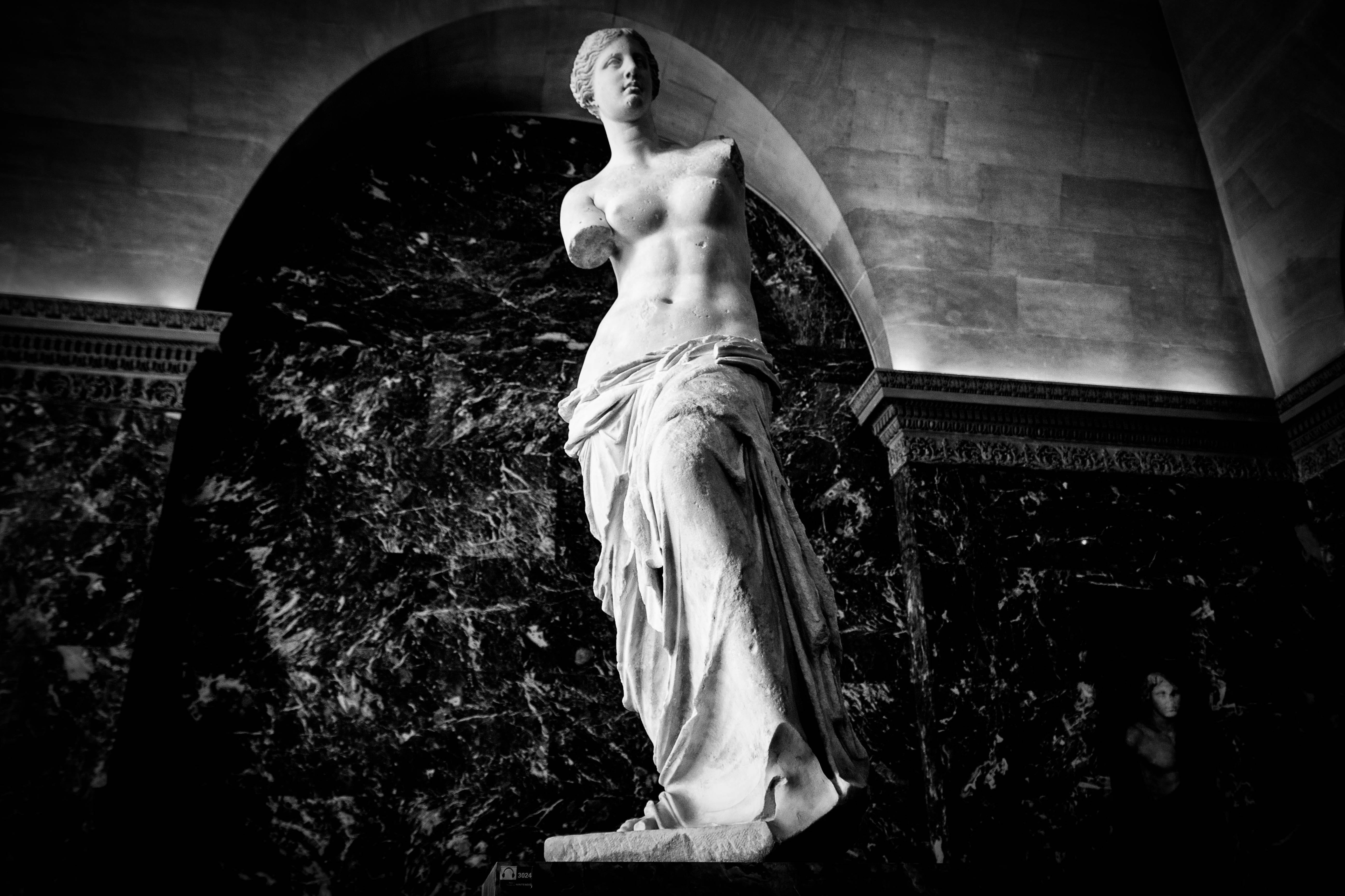 craft, louvre, the past, human representation, angel, architecture, standing, day, 5K, statue, history, sculpture, nature, building exterior, low angle view, HD Wallpaper