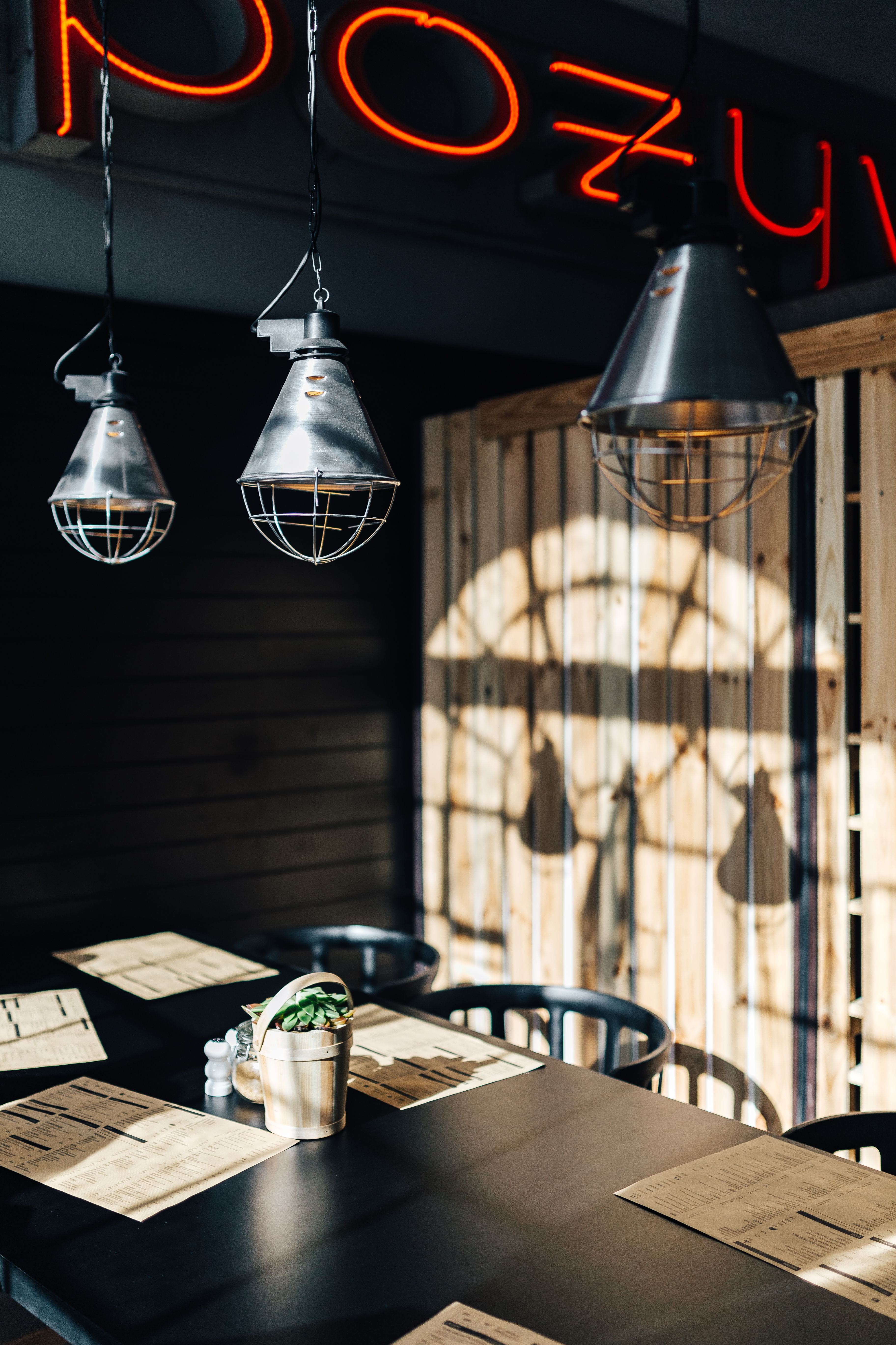 wood - Material, lighting Equipment, bar, tavern, menu, pendant light, electricity, electric Lamp, restaurant, sunlight, joint, business, light, modern, Phone HD Wallpaper