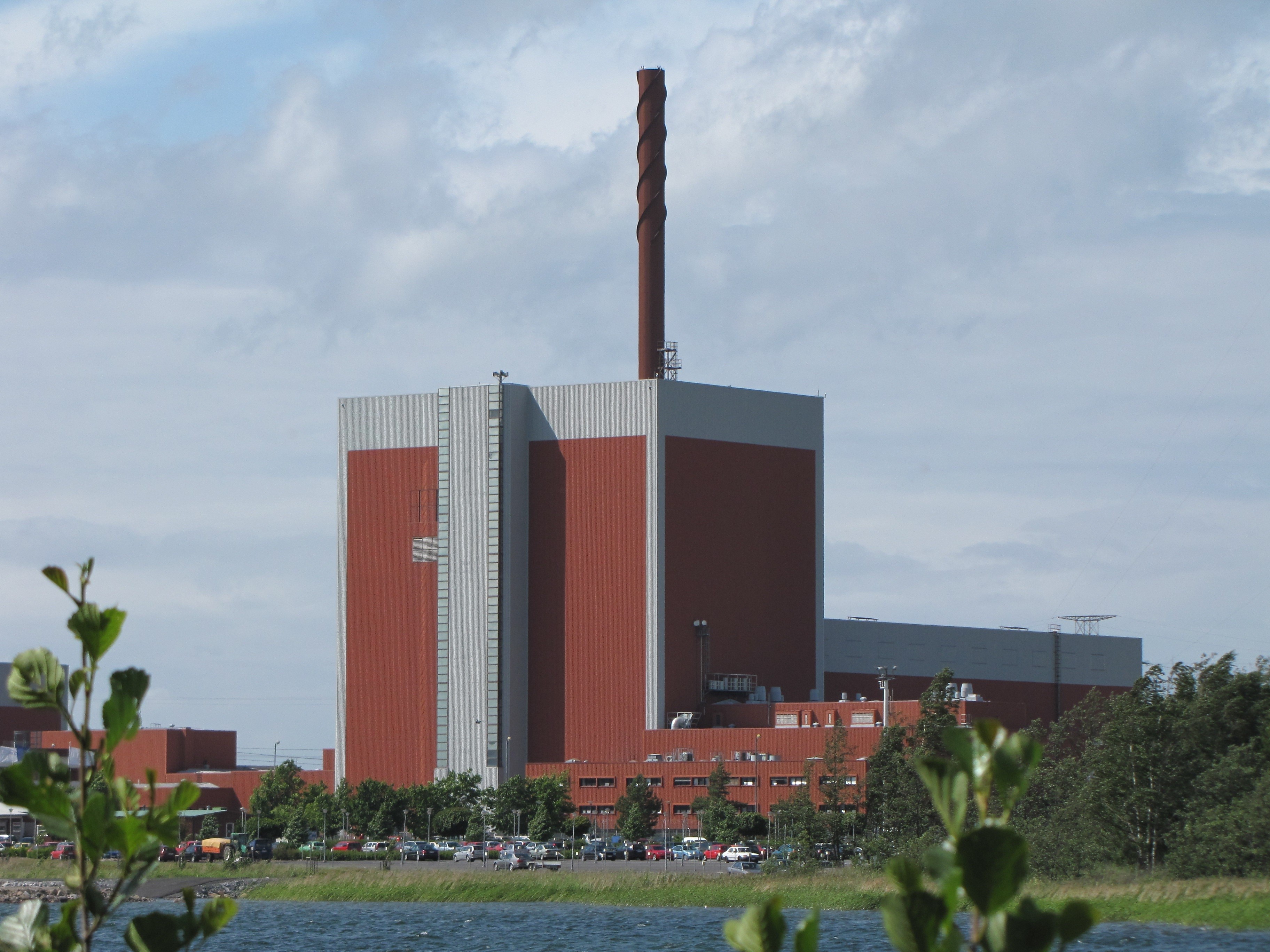nuclear power, industry, reactor, red, building exterior, olkiluoto, transportation, atomic energy, day, nuclear power plant, building, skyscraper, radiation, HD Wallpaper