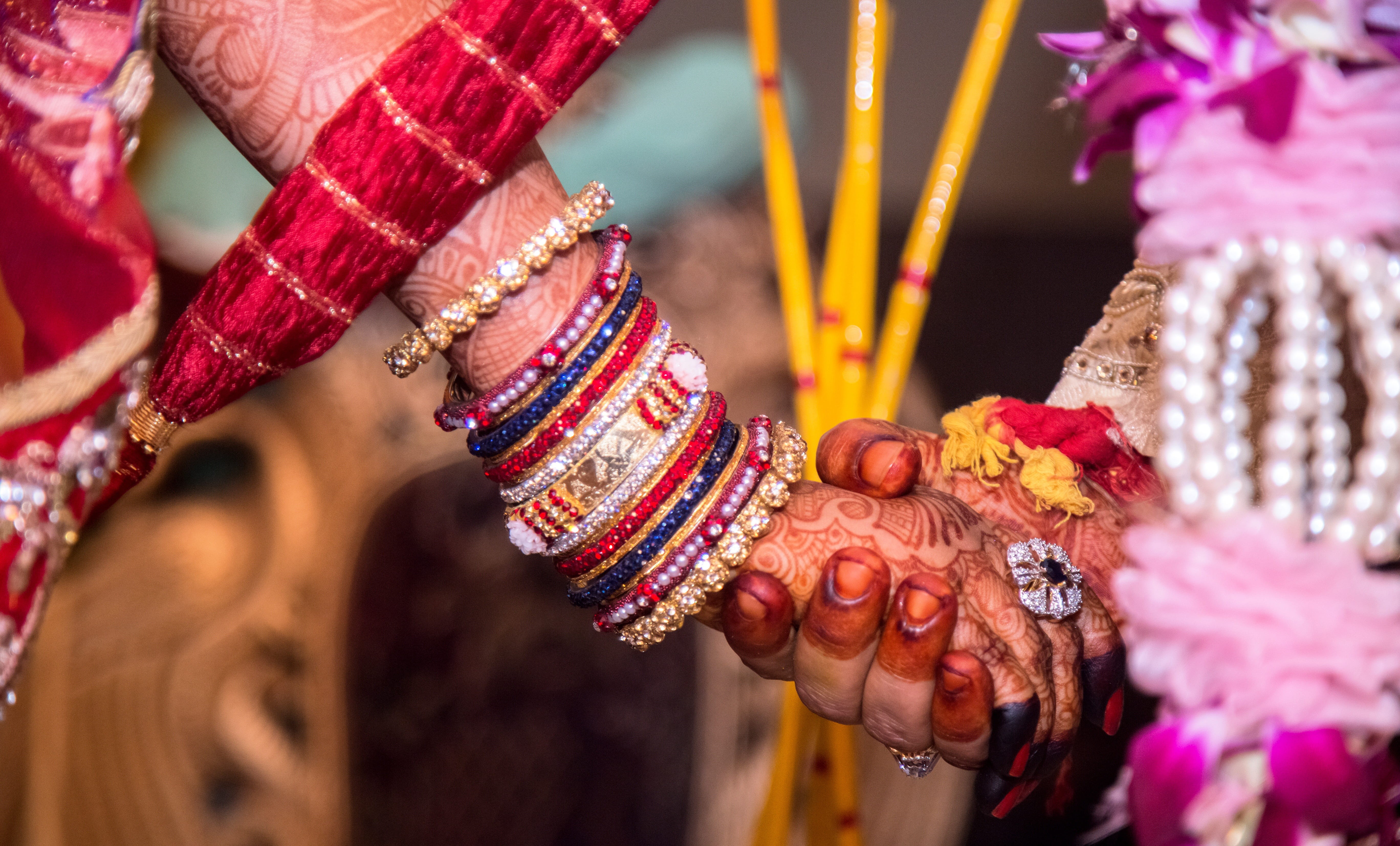 newlywed, traditions, celebration, traditional ceremony, bride, hand painting, 5K, bangle, bracelet, happy, wedding ceremony, close-up, adult, woman, marriage, HD Wallpaper